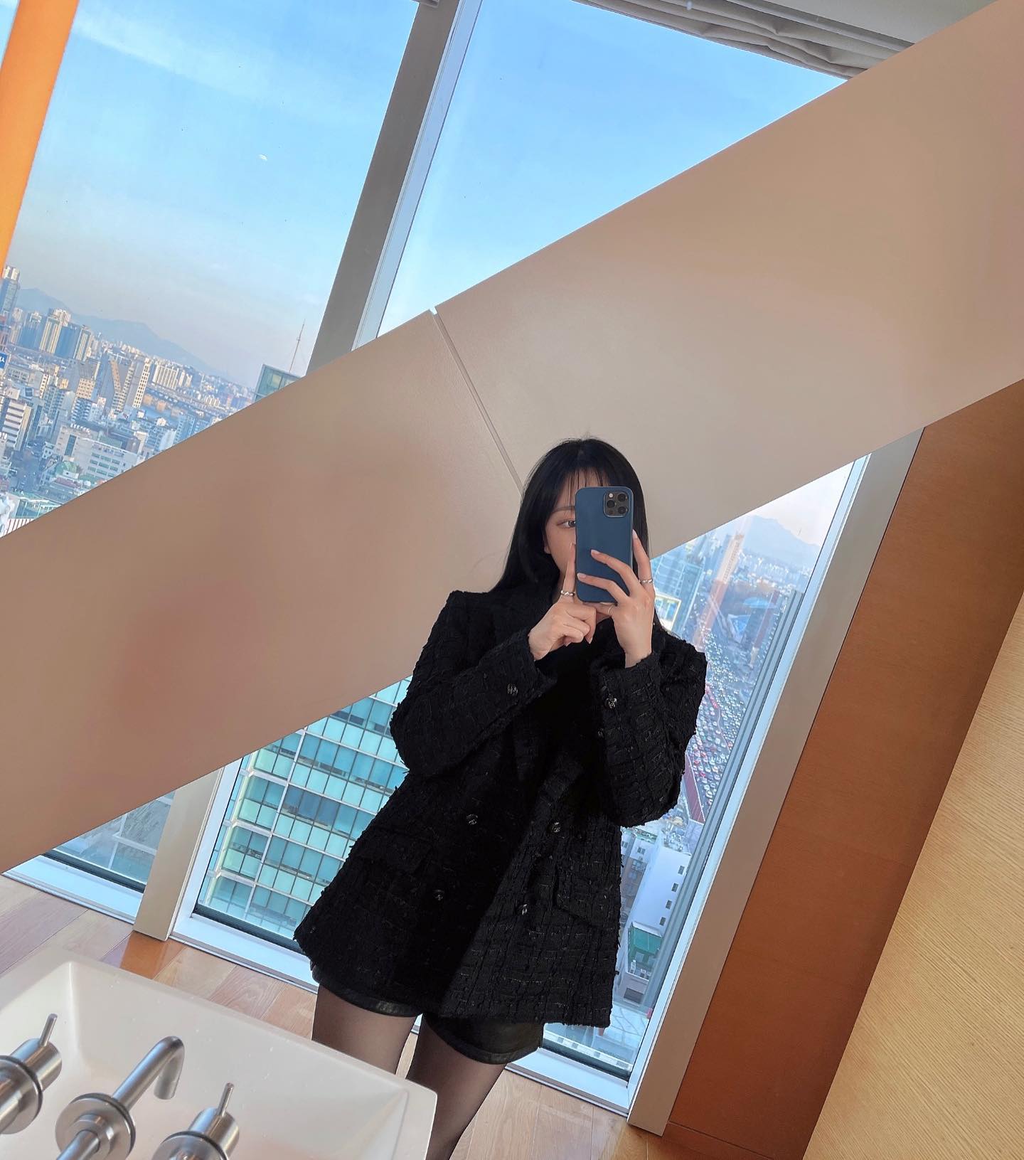 *⸌☻ັ⸍* 🤍

지난달에 안내드렸던 커리쉴x올리브영 기획세트가 이번 달 31일까지 진행된다고 해요 !

본품에 미니어처 구성까지 함께 받을 수 있으니 커리쉴 제품 애정 하시는 분들 당장 올리브영으로 달려가세요 😆

두 번째 사진에 보이는 미니어처들은 제가 여행 갈 때 꼭 챙기는 제품으로 휴대하기도 넘 편하답니댜 ..!! ♥ 

#커리쉴 #커리쉴coc #curlyshyll