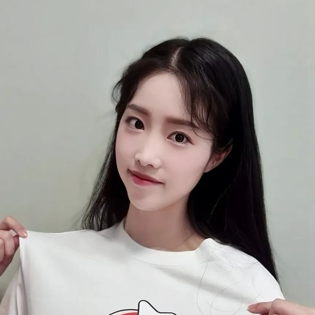 김단아 on Instagram: "#광고 🍓 내가 젤쪼아하는 딸기>_<!!! 운동할때, 편하게 가벼운 외출에도 pick 귀여운게 최고야🍓❤️ . . 고품질 원단! 국내 자체 제작! 면 65% + 폴리에스테르 35% . . 추가염