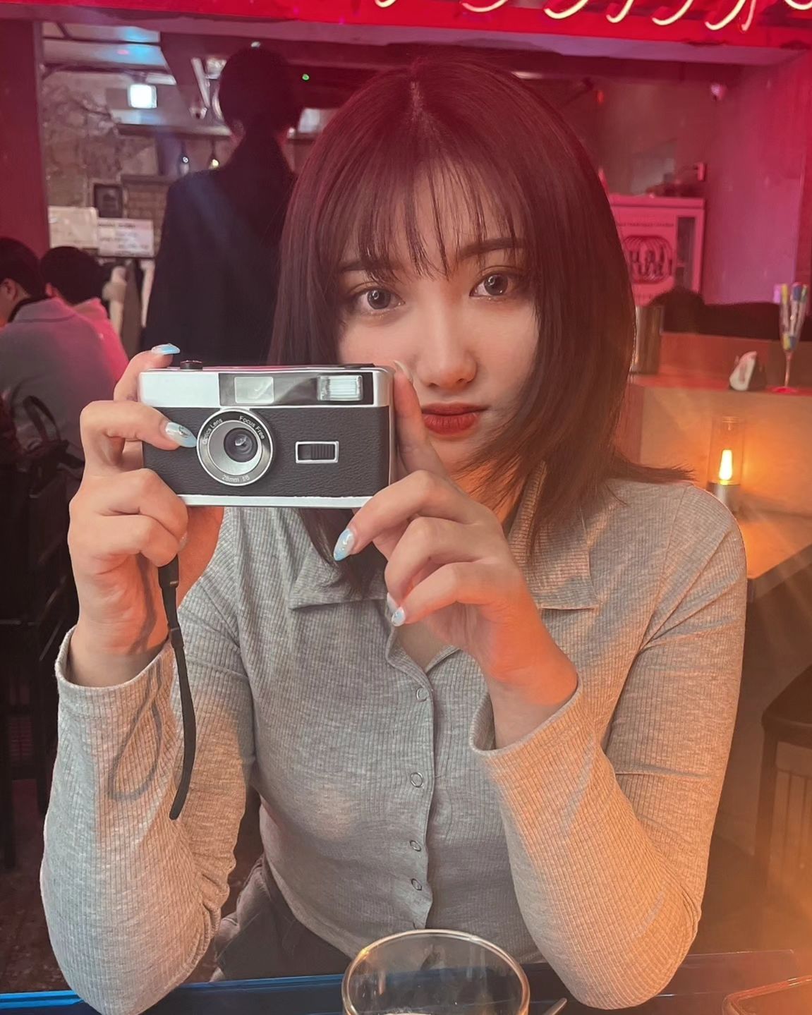 auroer_ 
#협찬 
카메라는 어로어 필름카메라
갬성은 물론 가벼운 제품
 https://m.smartstore.naver.com/dawnlight0501/products/9316972021

핸드크림도 어로어가 짱♥️
자연에 있는 편안한 분위기 연출 가능해요🌟