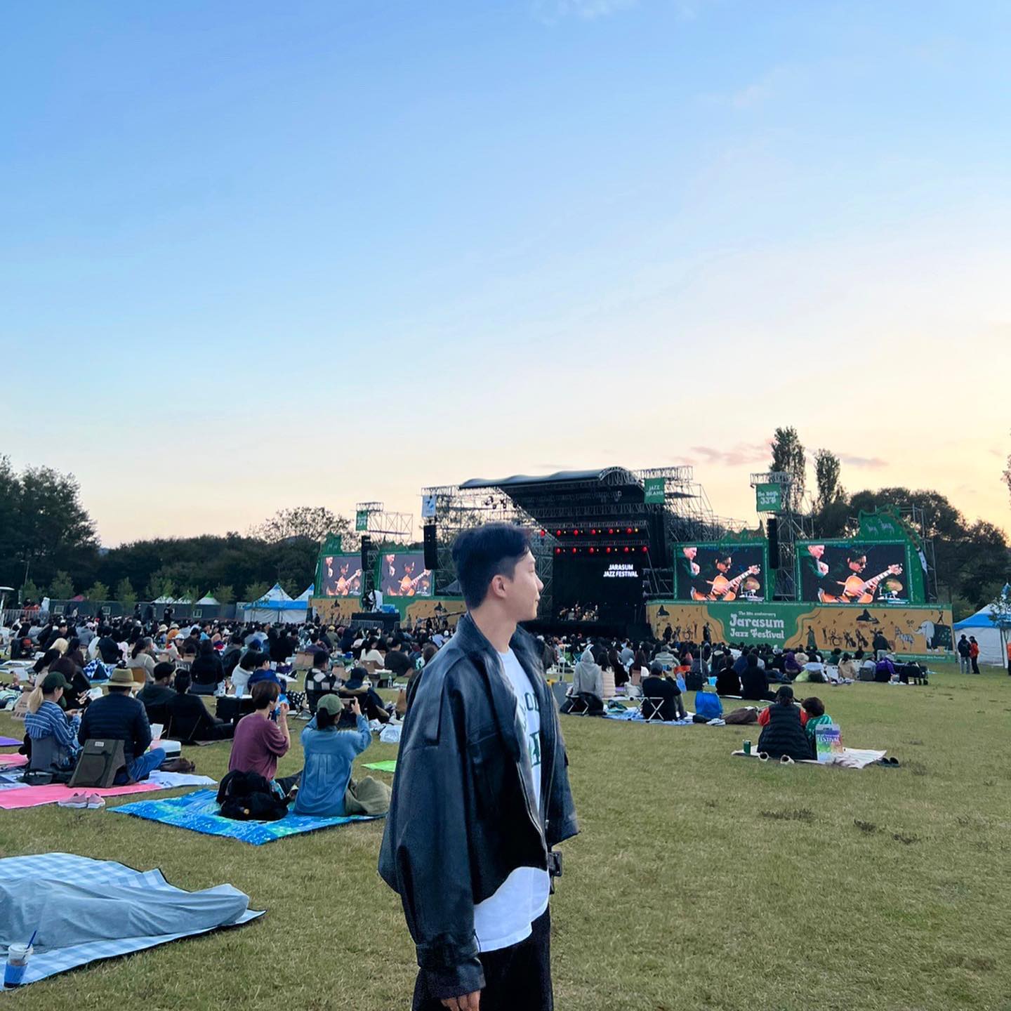 #협찬 
초대받아 다녀온 자라섬 재즈 페스티벌 🎻

전 세계 판매 1위 브랜드, 베어풋 와인과 함께 정신없는 일상의 여유를 즐길 수 있었던 하루

❗️지나친 음주는 뇌졸중, 기억력 손상이나 치매를 유발합니다. 임신 중 음주는 기형아 출생 위험을 높입니다.