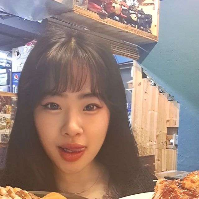 윤나나nana on Instagram: "<서울동대문>호야네족발 동대문점 가게가 너무시끌벅적하지않구 아늑하고 조용해서 되게 편안 햇어요 혼밥하기 안성맞춤! 주문하고 기다리는동안 블록이 되게 많아