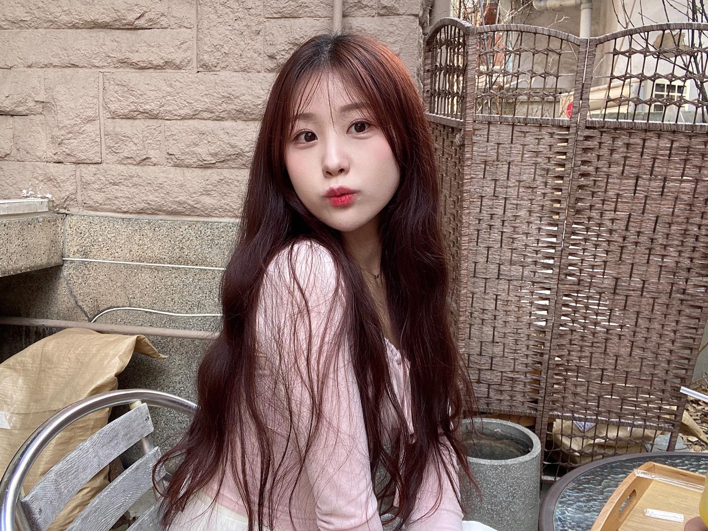 오늘은 꼬마 공주님이 나를 보면서 예쁜 언니라고 수줍게 웃던 모습이 기억에 남았던 날🌷 #망원동