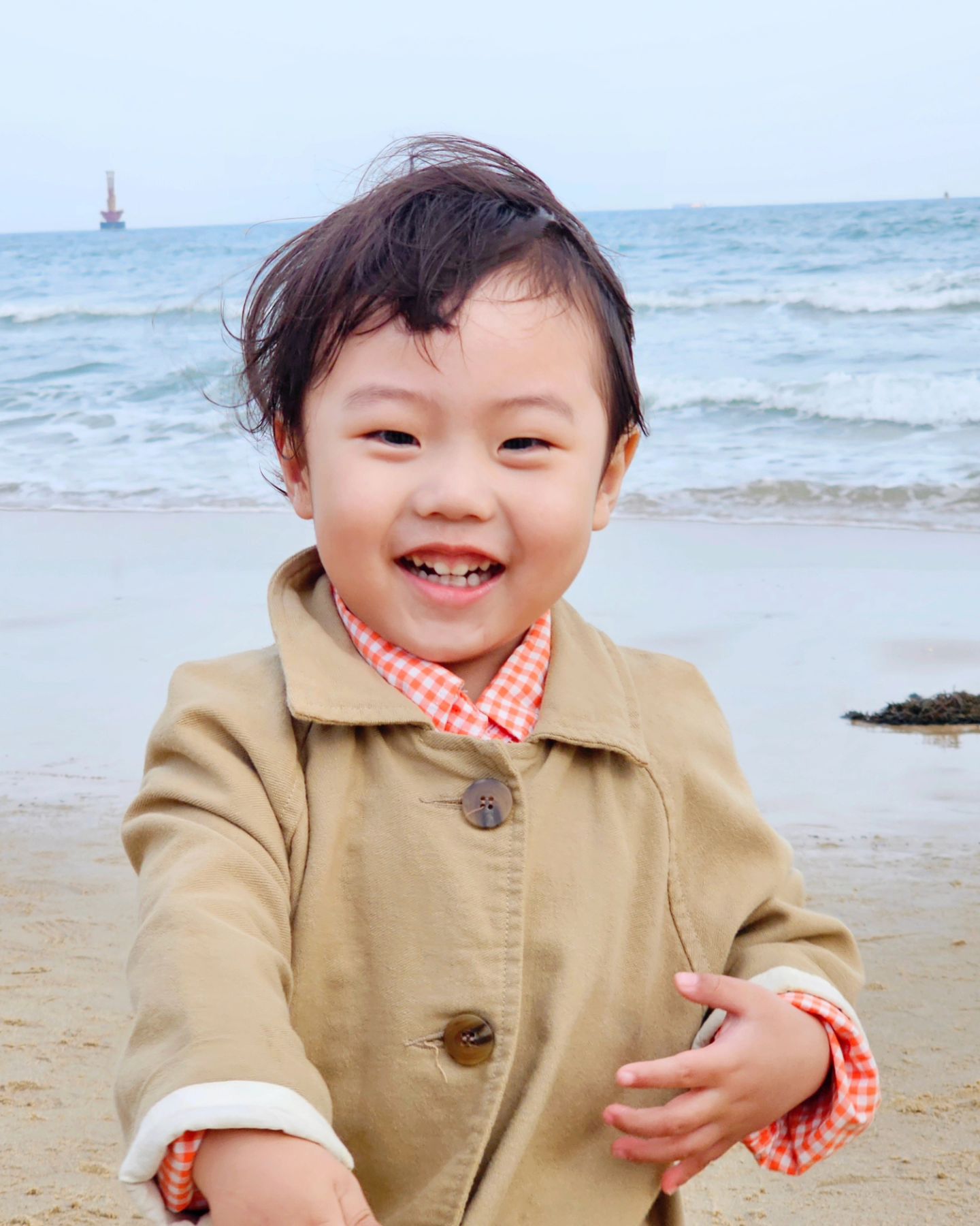 ⠀ 
바다야 안녕~~👋
내일은 벚꽃보고 집가자🧡

⠀