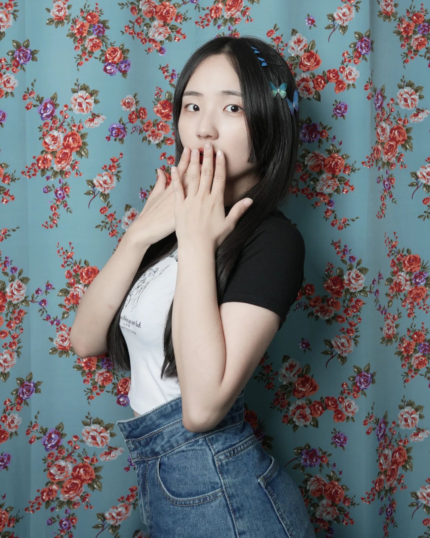 #협찬
[블루 나비 투톤 핀]

리본템이 20종! 최저가의 다양한 상품들로 꾸안꾸 발레코어룩 완성할 수 있어요! 그 중에 제가 선택한건 옵션 20번 4세트 블루 나비 투톤핀과 옵션 19번 심플 실크 리본 곱창끈 블랙이에요! 블루 나비 투톤 핀은 세트라서 꾸민 느낌 한껏! 색이 예뻐서 요즘 봄날씨에 원피스랑 매치해도 예쁘고 그냥 티셔츠여도 요 핀으로 코디하면 유니크하고 신비스러운 분위기 연출이 가능해요
곱창끈은 데일리하게 휙 묶어도 스타일리시하고 귀엽게 포인트를 줄 수 있어서 좋구용
타 업체 대비 가격까지 저렴한 코지데일리를 에이블리에서 검색해보세요! 트렌디하고 힙한 제품들이 한가득이에요

#광고 #코지데일리 #에이블리 #리본핀 #왕리본 #크롭티 #봄신상 #똑딱핀 #롱리본 #집게핀 #자동핀 #청순 #해외여행 #하객룩 #하객패션 #빅사이즈 #감성 #틱톡 #숏츠 #데이트룩 #꾸안꾸 #Y2K #발레코어 #발레코어룩