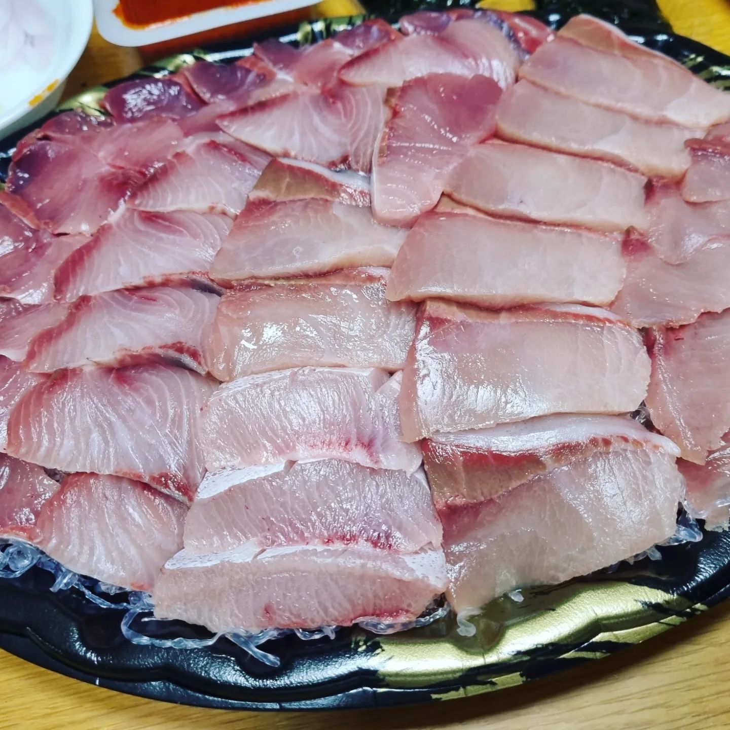 #대방어회
지난번에엄마아빠가사다주신
맛있는대방어회♡
직접집까지가져다주심👍👍
두께도사이즈도내스타일😍😍
넘넘맛나게잘먹었습니다❤️
.
.
#방어회 #방어 #대방어