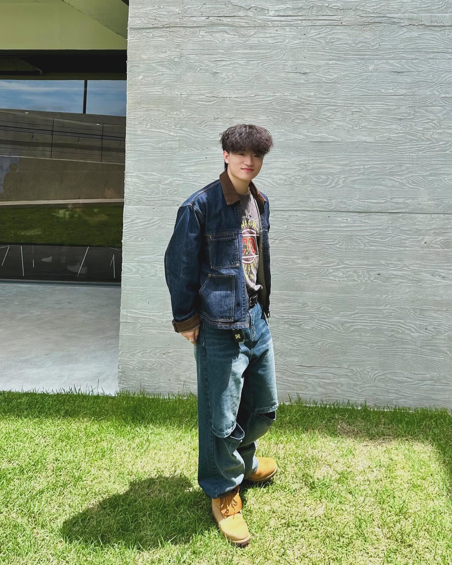 데님 트러커 자켓으로 포인트 #협찬 #라퍼지스토어 
lafudgestore stylemate_official

#협찬 #라퍼지스토어 #lafudgestore #무신사 #musinsa #데님 #데님자켓 #아우터 #청자켓 #트러커자켓 #스타일메이트