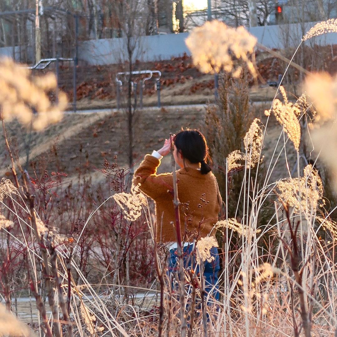 인물사진은 언제 찍어도 재미있는 것 같아요:)
계인적으로는 마지막 사진이 마음에 드네요
(편집,원본,편집,편집,원본)
📷-g7x mark2 

※사진 속 인물에 대한 비하발언은 자제해주세요

#인물스냅 #인물촬영 #일상스냅 #스냅사진작가
