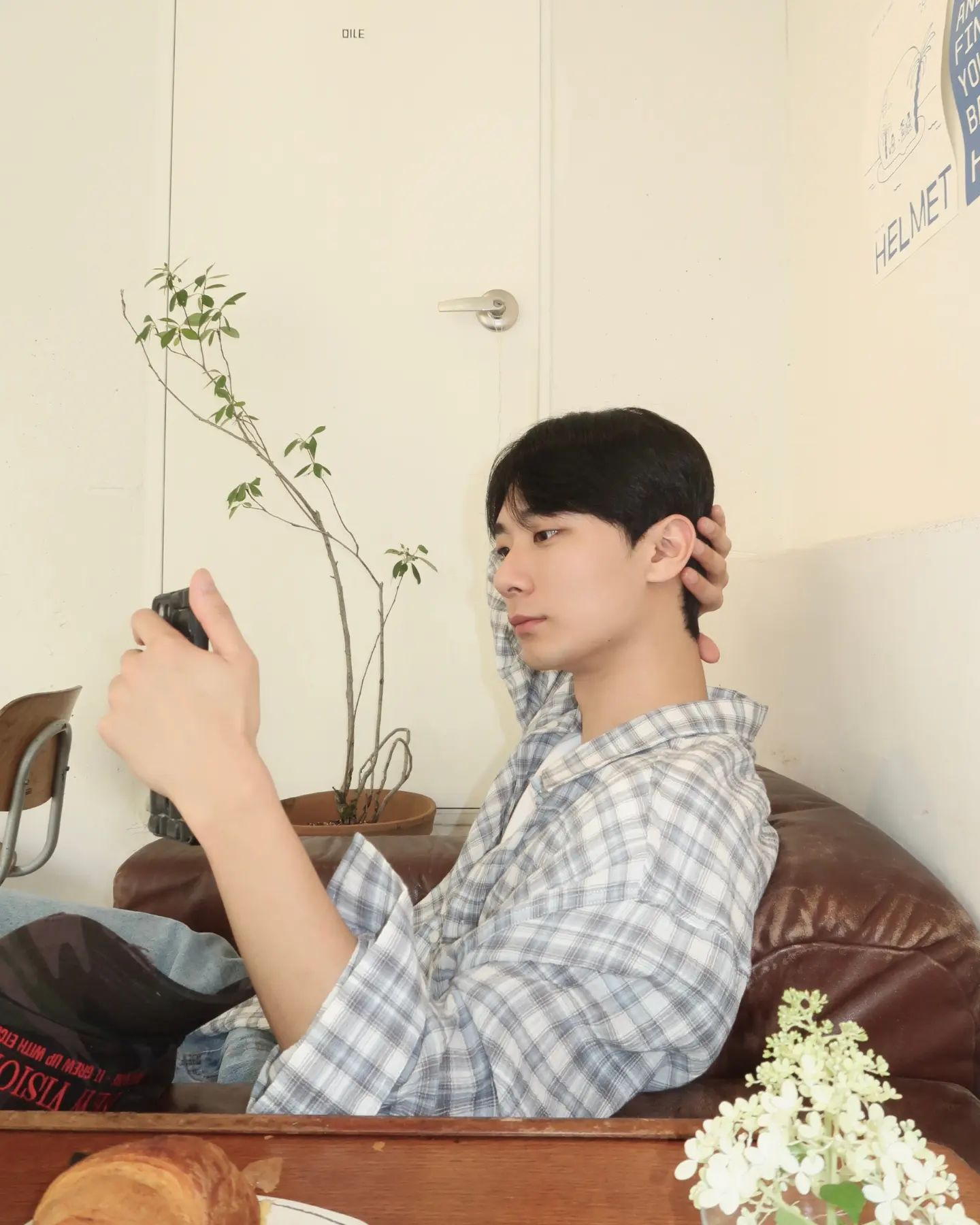 #협찬  maninstore 
여름에 반팔만 입기엔 질리잖아요 셔츠도 입어줘야죠🥵

#MIS #맨인스토어