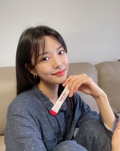 💜진보라💜 on Instagram: "#협찬 #광고 저처럼 맹물 못 드시는 분 계신가용..!😳 항상 물에 뭘 타서 마시거나 음료를 즐겨 마셨는데요! 음료수 대신 당 걱정 없는 라이크샐리 콜라겐 워터로 수
