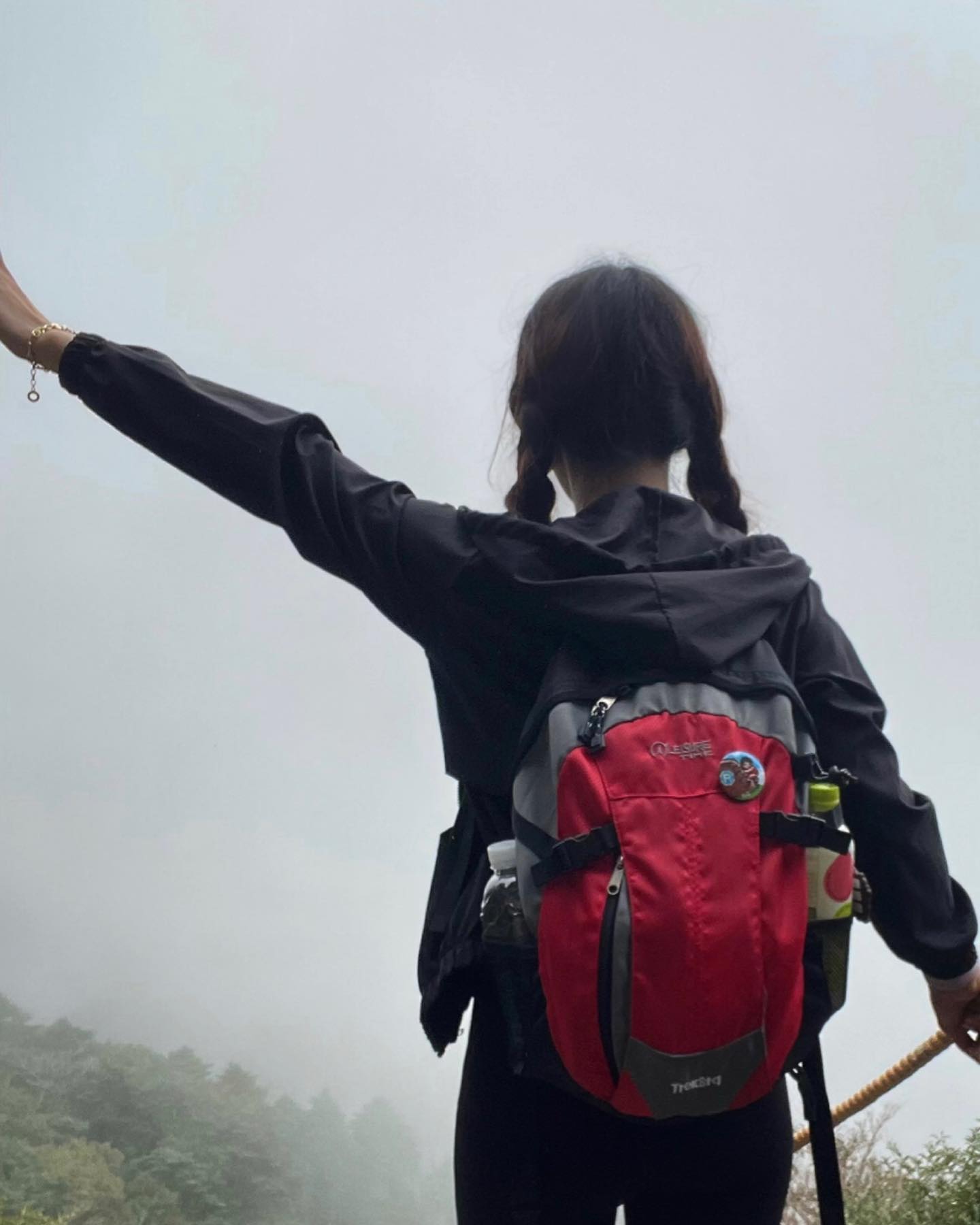 ⛰ 
⠀
⠀ 
금요일 금같은시간 금빛하루 💚
⠀

#성판악 ➡️ #관음사 ➕ #사라오름 
#한라산 #백록담 
⠀ 
23.09.22.
⠀
⠀
⠀

#오등완 #오운완 #제주도 #산 #등린이 #등산 #등산하는여자 #등산코스 #혼산 #혼산러 #데일리워커 #trekking #trekker #하이킹 #산행 #등산스타그램 #산스타그램 #산타는여자 #건강 #건강스타그램