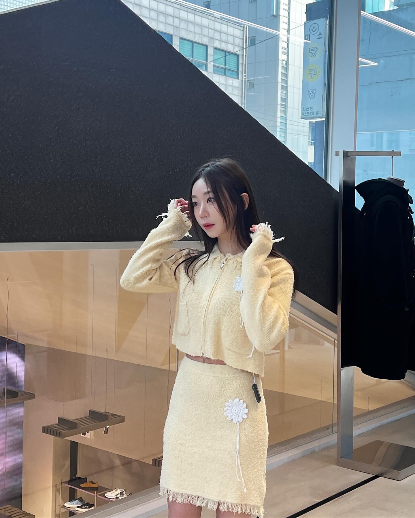 성수에 있는 편집샵 empty.seoul.kr 에 다녀왔어요!
standoil 부터 nache_official kijun_official 등 요즘 핫한 브랜드들이 모여있어서 쇼핑하기에도 좋고 자유롭게 피팅할 수 있어서 너무 좋았어요 🤩
