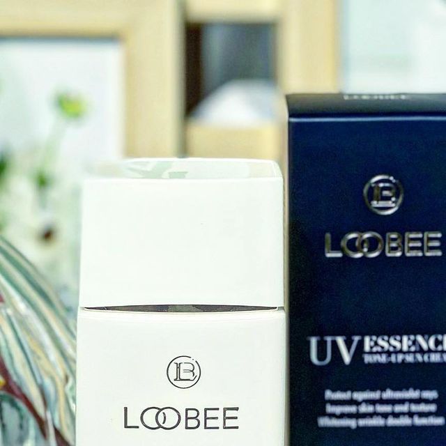 Kim Haeun ⭐️daily💕 on Instagram: "#광고 💕loobee 톤업에센스 선크림 💕 무기자외선 차단제로 비건성분 +98% EWG등급 (전체공개 전성분) 으로 안심하고 사용할 수 있고 ~저렴한 튜브용기 NO!!! 3배