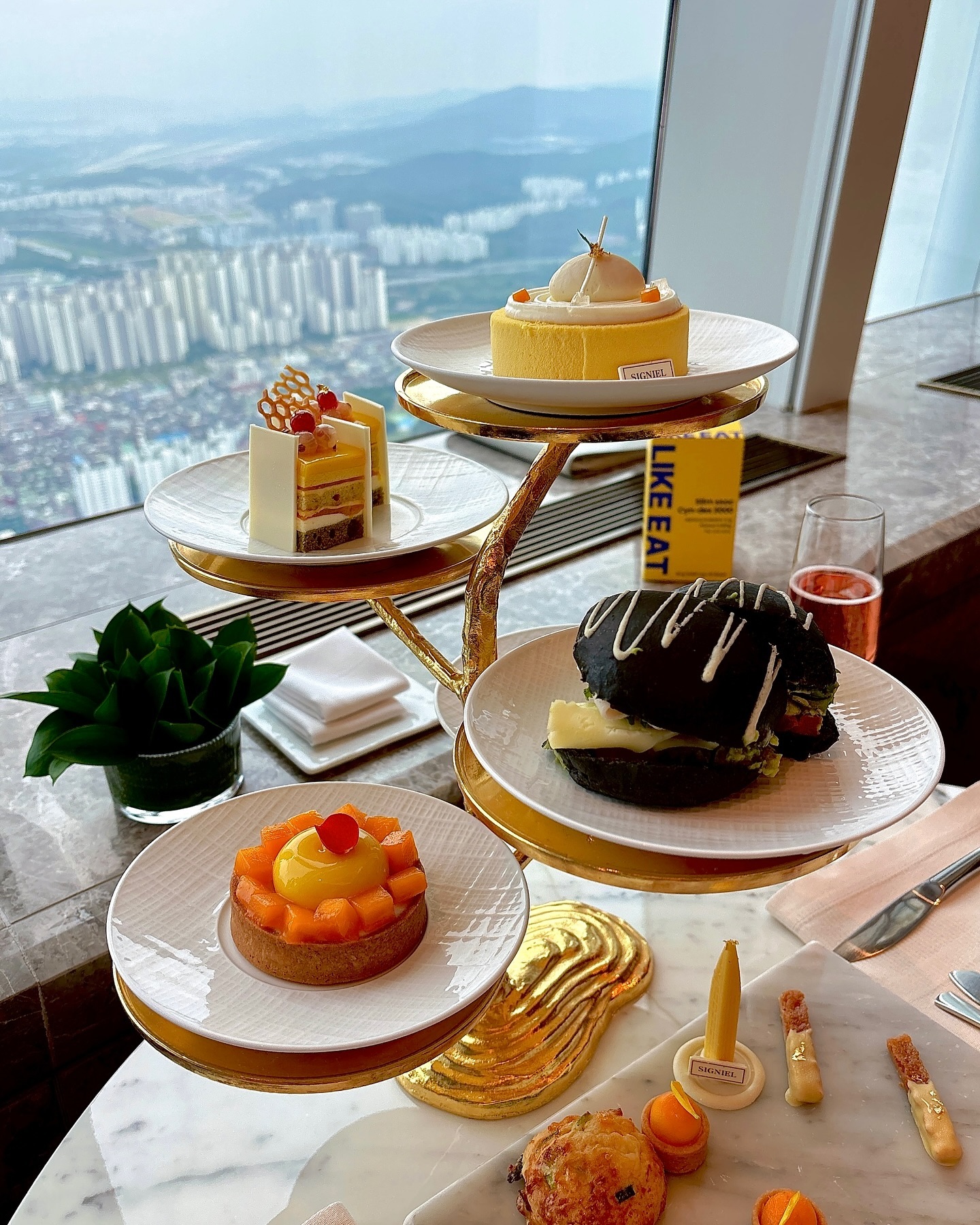 시그니엘도 와보구 좋은 경험했습니다🧁🍰🥂