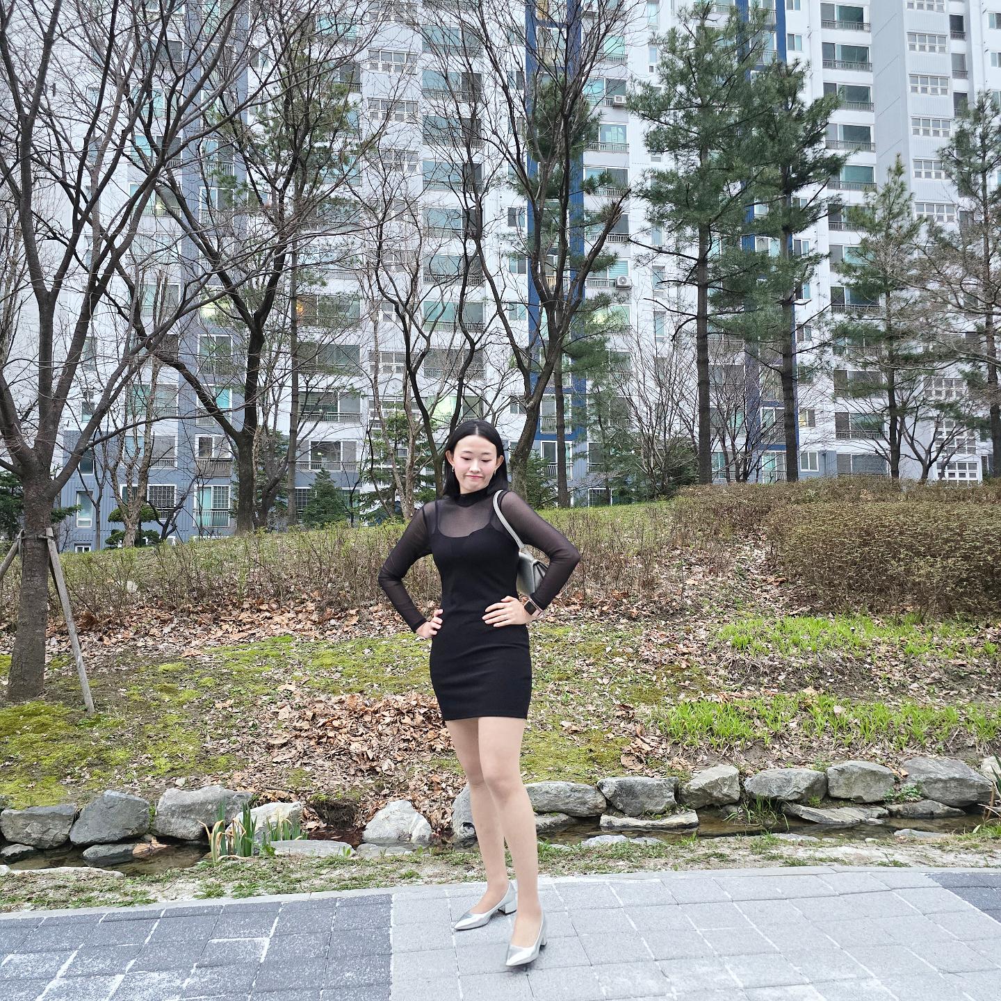 더이상 옆라인이 뒷라인을 신경쓰지 않게 해준
#청담쟈스민라인의원

저번 레드팻주사를 2회차까지 맞고 난 후

현생이 바쁘기도 하고
리모델링 기간도 겹쳐서
4회차까지 텀이 살짝 더 생겼으나😅

한번 체지방이 쫙~ 빠지고 나서 그런지

텀이 어느 정도 있었음에도!
식단 크게 챙기지 않았음에도!
#복부다이어트 완벽 성공🎵

물론 운동도하고 식단까지 했으면
조금 더 건강하고 탄탄한 바디라인을 만들 수 있었겠지만
귀찮은거 딱 질색인 나한텐
이정도면 찐 만족❤️

예쁜 옷 마음껏 입을 수 있는데다가
다가오는 여름이 더이상 두렵지 않음😆

타이트한 옷을 입어도 
더이상 숨 참지 않아도 되고!

특히 울퉁불퉁 올록볼록했던
옆구리라인 #러브핸들 숨기지 않고

당당하게 걷기 가능🚶🚶‍♂️🚶‍♀️

라인관리를 빠르고 확실하게 하고 싶다면
청담 쟈스민 라인의원🫶
.
.
.
.
.
.
.
.
#청담비만클리닉 #레드팻주사 #노스테로이드지방분해주사 #청담지방분해주사 #굶지않는다이어트 #지방흡입후유착관리 #청담다이어트주사 #지방분해주사추천 #다이어트 #diet #바디라인관리 #몸매관리 #관리하는여자 #라인관리 #하니뷰티