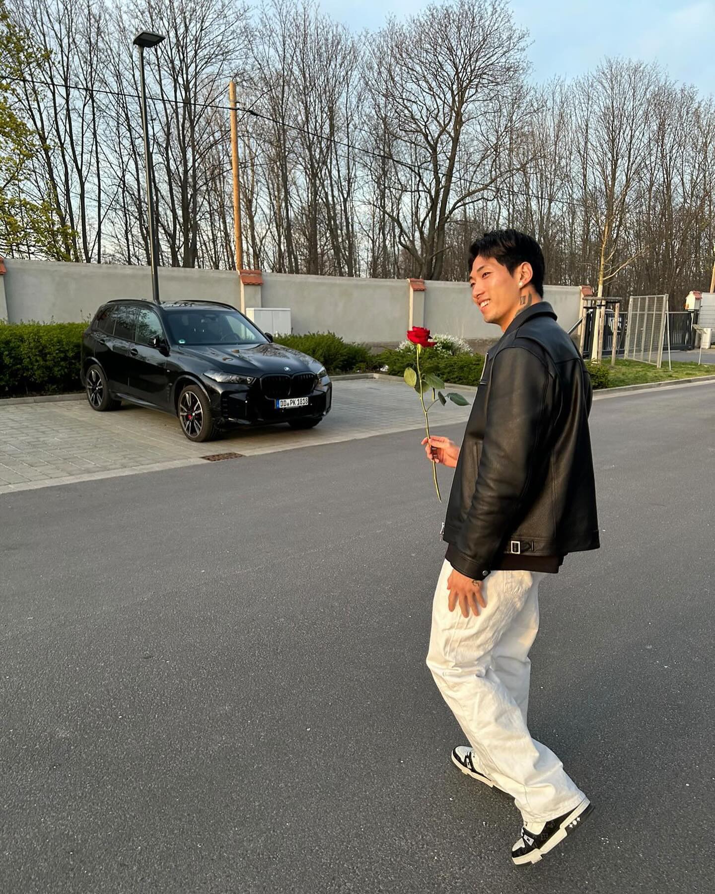 내가 넘넘 좋아하는 #축구선수 
#박규현 이야기 하면 유쾌해지는 ㅋㅋㅋㅋ
부상도 없고 더 좋은 선수로 규현 선수가 원하는 만큼 올라가길!!
멋지고….또 멋진 너님!!
잘될거야!! 화이팅💙
사진 보내줘서 고마워요⚽️ 역시 나의 최고 선수🙏🏻
기도해요!!!

#박규현 #디나모드레스덴 #축구선수박규현 #멋스타그램