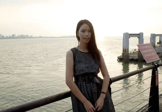 다시 봐도
#말할수없는비밀 피아노 배틀 신은 가히 최고다.
신의 경지에 이른 듯한 테크닉의 퍼포먼스에 입이 떠-억! 🫣🎹
이 영화를 보고 대만 여행 때 단수이강, 진리대학교도 들렀지.

타임슬립물을 좋아하지 않지만 이 영화는 사랑한다.
이유는 OST... 그리고 이 대사 때문.

👩샤오위: 한 손으로 치는 걸 좋아하나봐?
👨상륜: 그래야 다른 한 손으로 네 손을 잡을 수 있지.

#不能說的秘密 #Secret #대만로맨스 #영화추천
#주걸륜 #계륜미 #대만여행 #단수이 #진리대학
