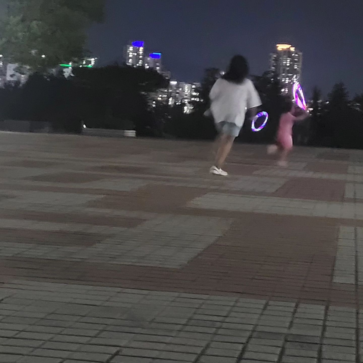 #퇴근후육출 #운동하자공주들 
#밤되니시원 #언능하고집에가자 
#신남신남😆