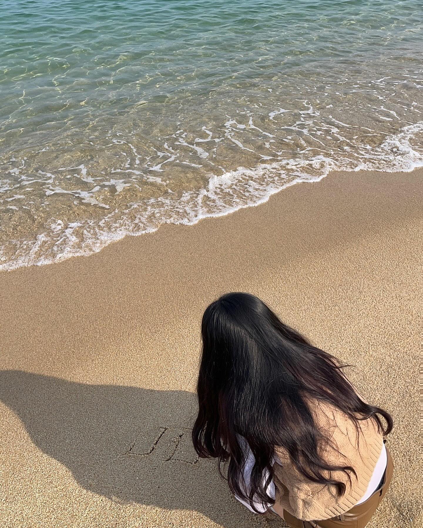 🌊
