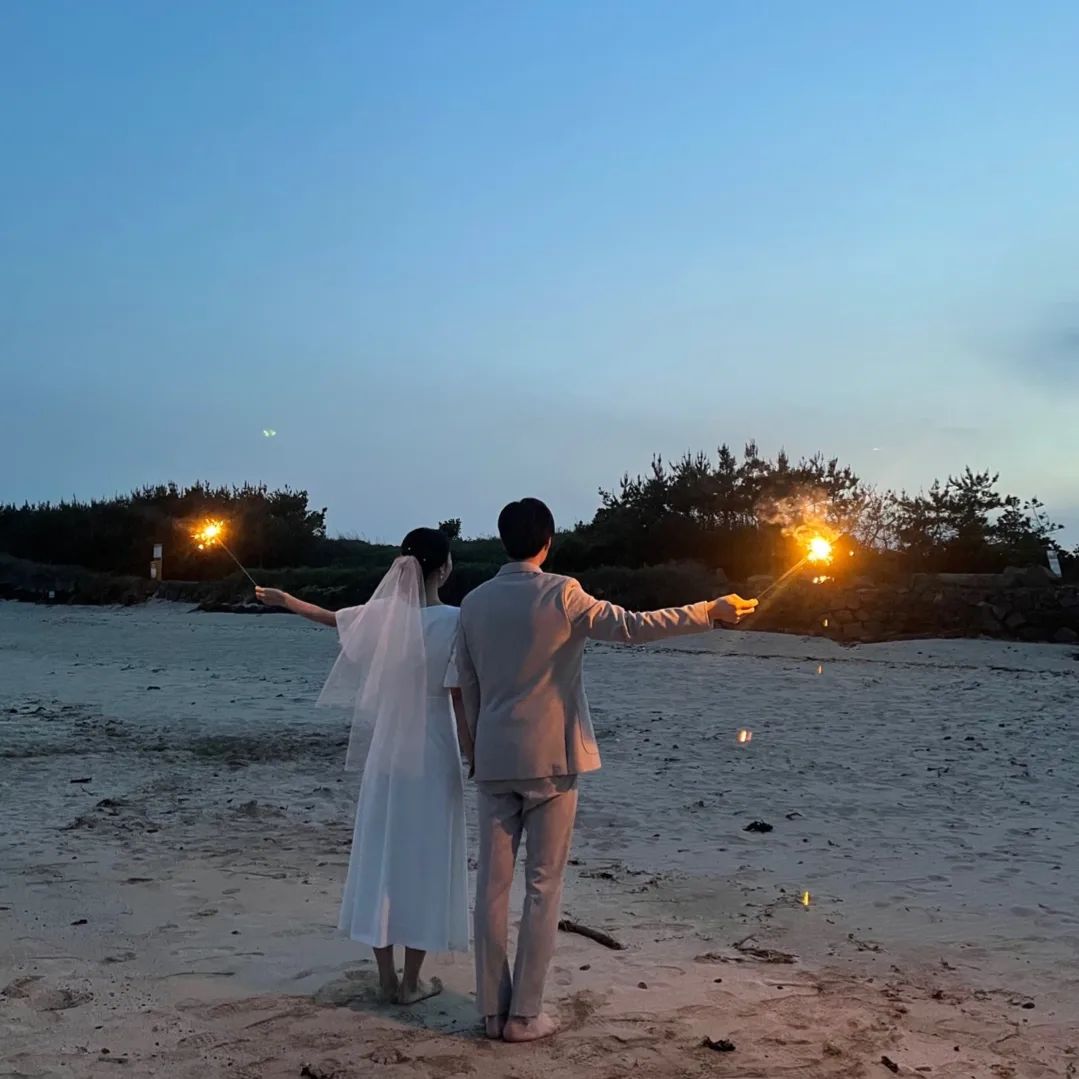 행복했던 웨딩촬영👰🤵
야간촬영 하면 스파클라추천🧨🎆
.
.
.
다이렉트결혼준비 카페가입시 추천인에 "웨딩또치" 를 적으면 30000포인트를 받으실 수 있어요 :)

direct.wedding

✅가입시에 꼭 추천인을 입력하셔야해요

#다이렉트결혼준비 #다이렉트웨딩카페
#웨딩또치 #제주스냅 #제주웨딩스냅
#웨딩촬영 #결혼준비 #웨딩일기
