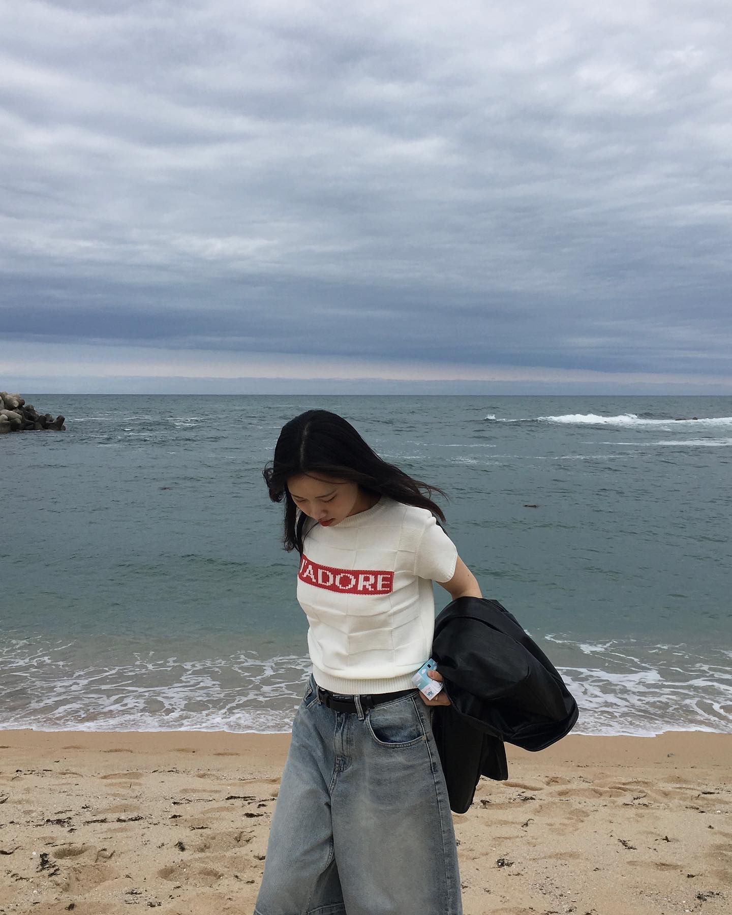 바람 때무네 눈을 뜬 사진이 없ㄷ ㅏ..🌬️🌊