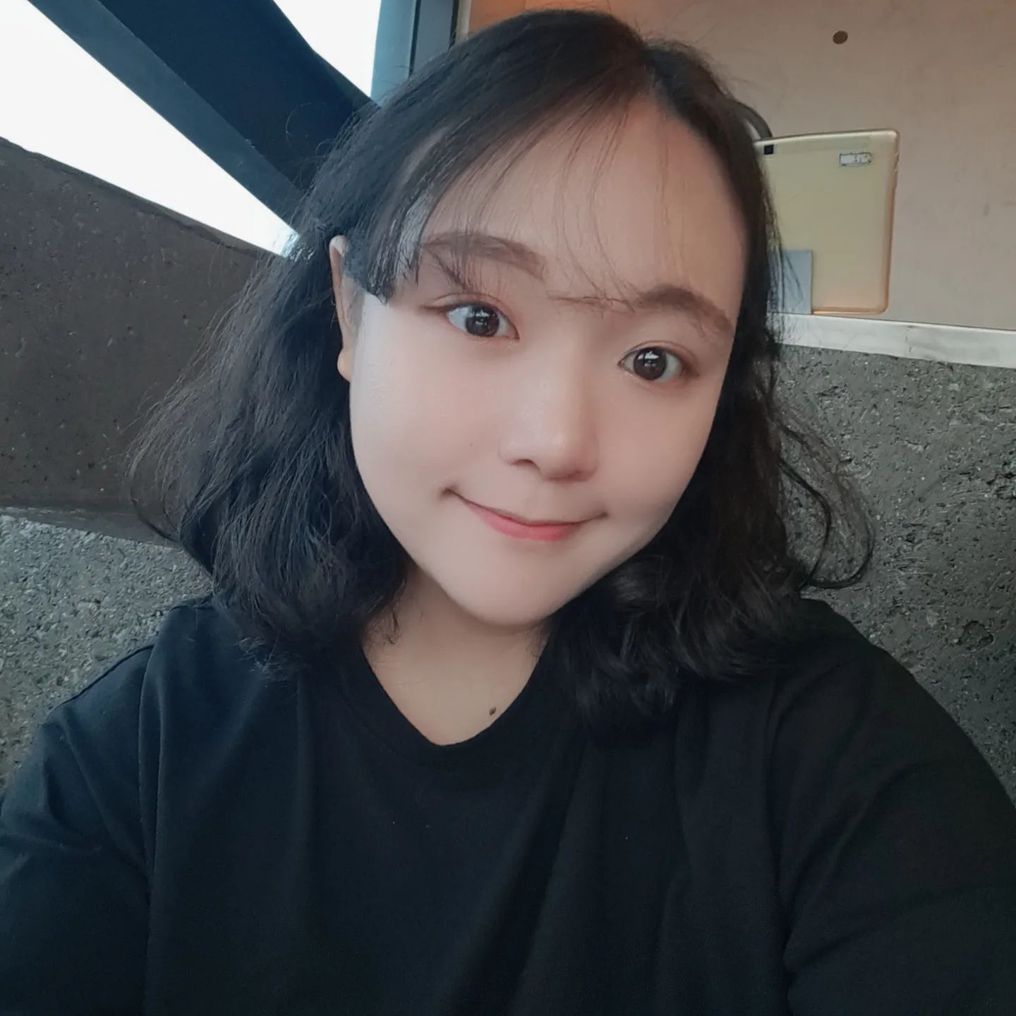 안녕 2023년.. 힘든 날도 많았고 지치는 일도 많았지만 2024년에는 좋은 일만 가득했음 해!
해 바뀐다고 후두염 걸린 나야.. 다음주 부터는 아프지 말자

#셀카 #일기 #후두염 #인후두염 #팔로우 #소통 #일상 #맞팔 #데일리 #오오티티