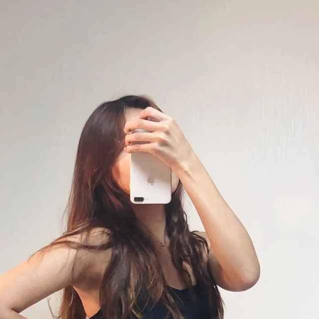 손하루 on Instagram: "#광고 . 이너원피스에 브라캡이 내장되어있다규?!? 마른파이브의 노브라 심리스 오가닉 쉬어슬립 이너원피스를 입어봤는데 편하고 딱 잡아주는 핏감이 너무 좋더라구요!!