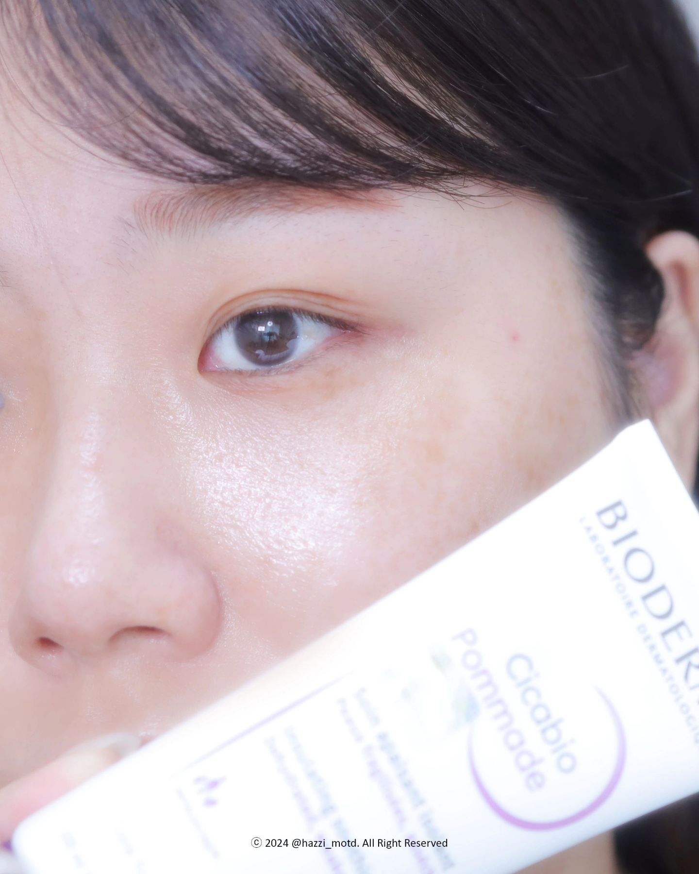 #제품제공 bioderma_kr 
손상된 피부 장벽과 흔적 제대로 관리해주는
#바이오더마 #시카비오포마드 💜

최적의 리페어 보습으로 손상된 피부를 근본적으로 개선해주는데요! 250시간 초고보습 그레싱으로 악성성 구원템으로 소문이 자자하더라구요(˵¯͒⌄¯͒˵) 바르고나면 피부컨디션을 확 끌어올려주는데 피부 결과 윤광 표현이 징쨔 미쳤어요! 피부 속부터 이렇게 빛나는 피부로 만들어주는데 역시 N통째 재구매하는데는 이유가 있었네🤫

엑스트라 리치 텍스처로 꾸덕한데 바르면 워터타입으로 바뀌는데 너무 신기해요ෆ 보습력이 싹 돌면서 수분까지 충전되는 기분이라 요즘같이 환절기에 바르기 딱 좋아요:)

#시카비오크림플러스 #속손상케어 #흔적개선 #딥리페어크림 #속손상크림 #리페어크림 #파룸체험단 #진정 #보습 #보습폭탄 #바이오더마크림