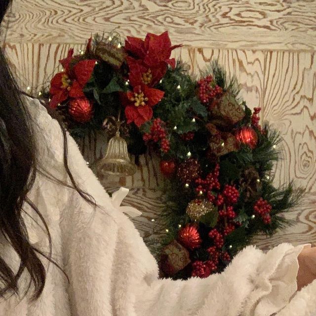 지예원 on Instagram: "#광고 @cozy.full 크리스마스 무드 낭낭한 블랭킷🎄❤️ 고먐미, 눈사람도 있어서 더 귀엽다구요☃️ ⠀ 국제 친환경 인증인 OEKO-TEX 인증 제품으로 인체 및 환경에