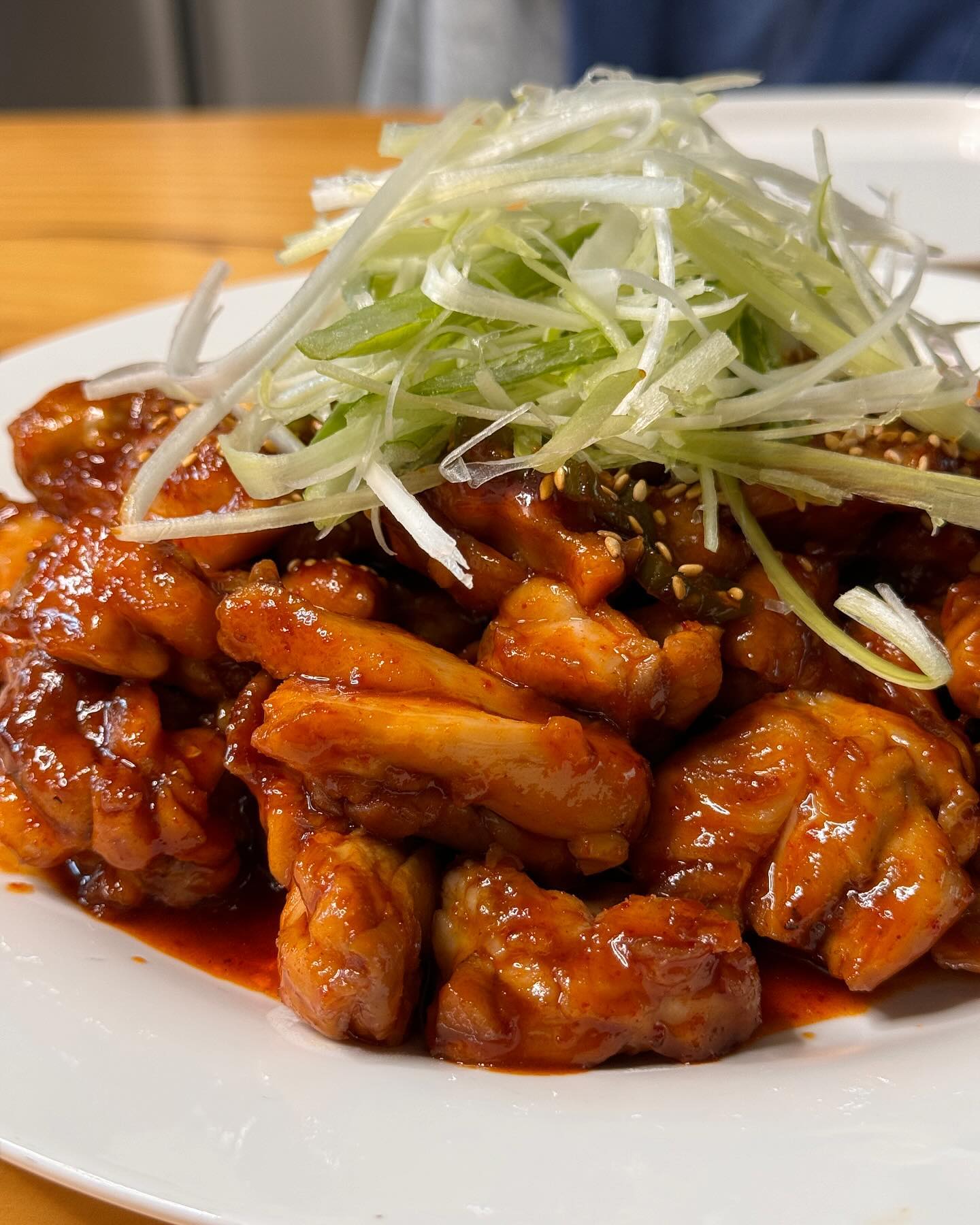요즘 많이들 해먹는 지코바 양념 순살치킨 따라해봄 
맛있는데
사실 지코바치킨을 못먹어바서 비교는 못함 ㅋ
#지코바 #지코바치킨 #지코바숯불양념치킨 
#지코바양념치킨 #지코바순살양념