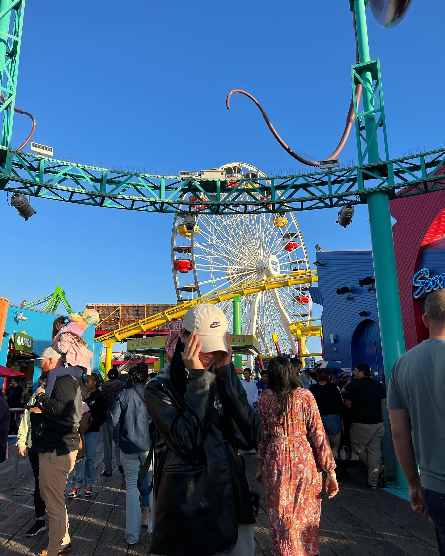 동탁한테 쫓기던 조조가 옛 벗의 집에 숨었는데
그 벗마저 의심해서 죽여버리면서 이런 말을 한다. 
“寧敎我負天下人, 休敎天下人負我
내가 천하 사람들을 저버릴지언정, 천하 사람들이 나를 저버리게 하지는 않을 것이다.”
만화 삼국지를 읽을 시절엔 조조가 그저 난세의 간웅 같았는데, 맨날 통수만 맞고 살다보니 그런 모진 성정이 이젠 부럽다.