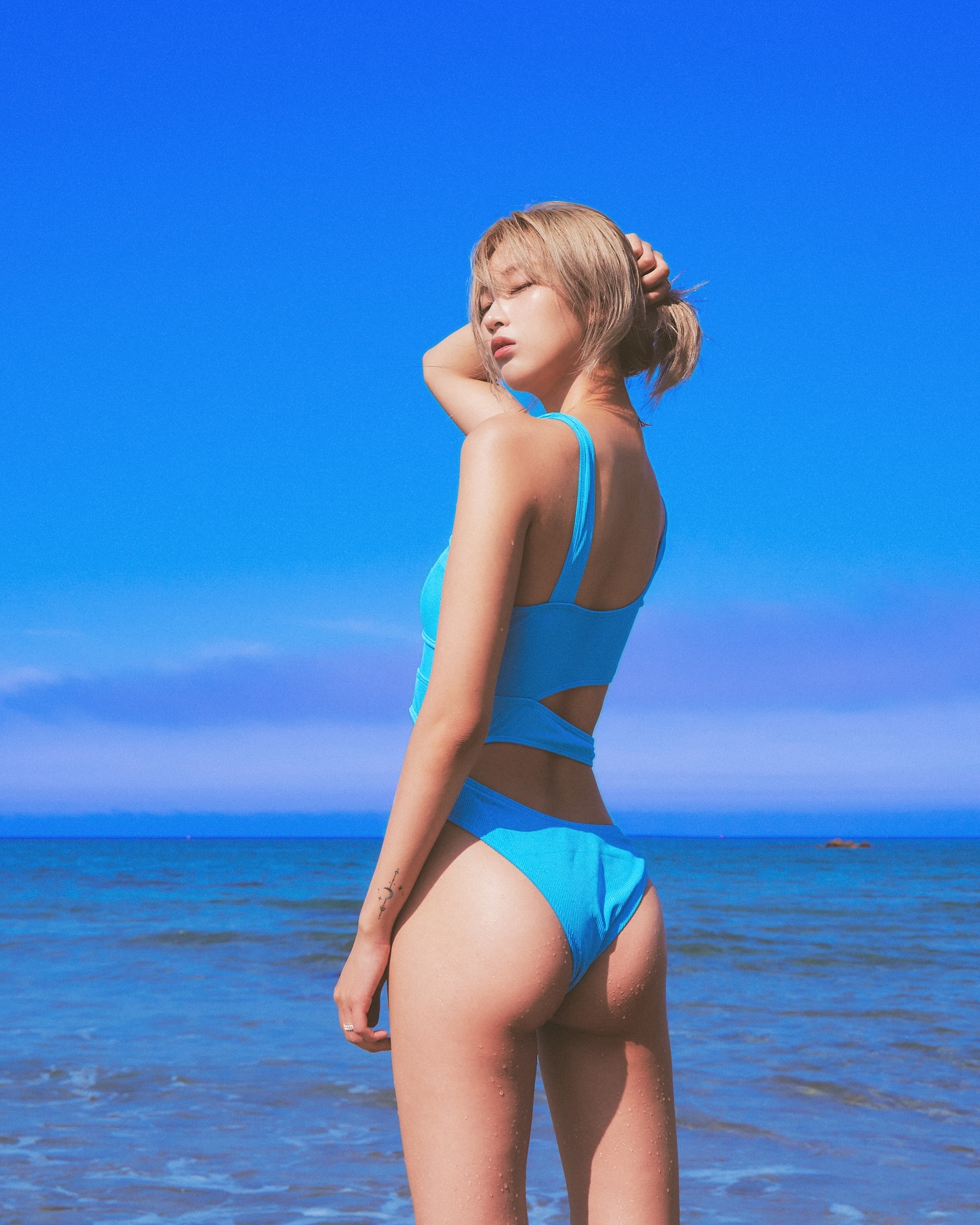 청초한 여름 

  #의류모델 #뷰티촬영 #모델구인 #ocean #촬영문의 #광고모델 #배우지망생  #뮤직비디오 #뷰티 #화보촬영 #follow #단발모델#following#koreanmodel #freelancermodel #컨셉촬영 #メイクアップ  #グランジ #セルカ #ブロンド #바다 #강릉 #いいね返し