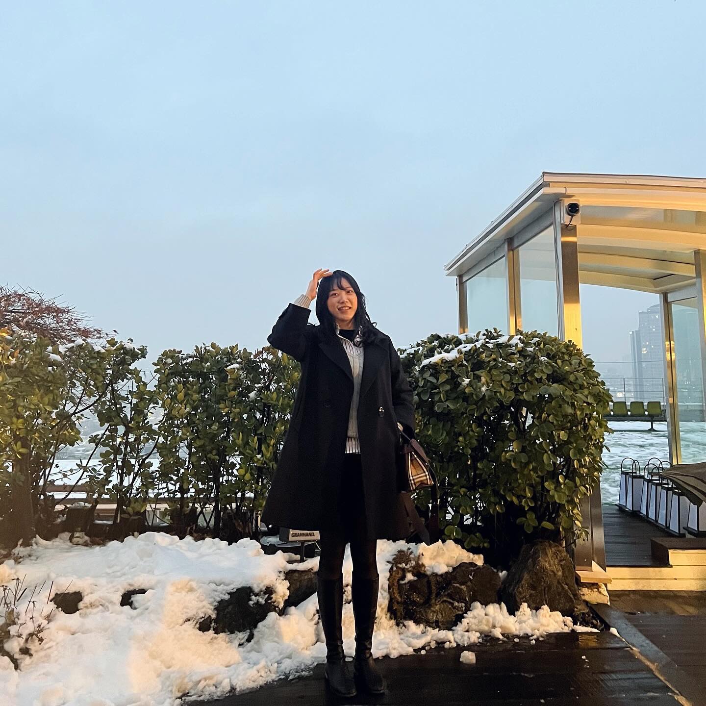 눈 와서 행복했던 어제..
오늘이 2023 마지막 날이라면서요?

올 한 해 다들 고생 많으셨어요!
올해는 유난히 짧게만 느껴지네요

새해 복 많이 받자구요오✨