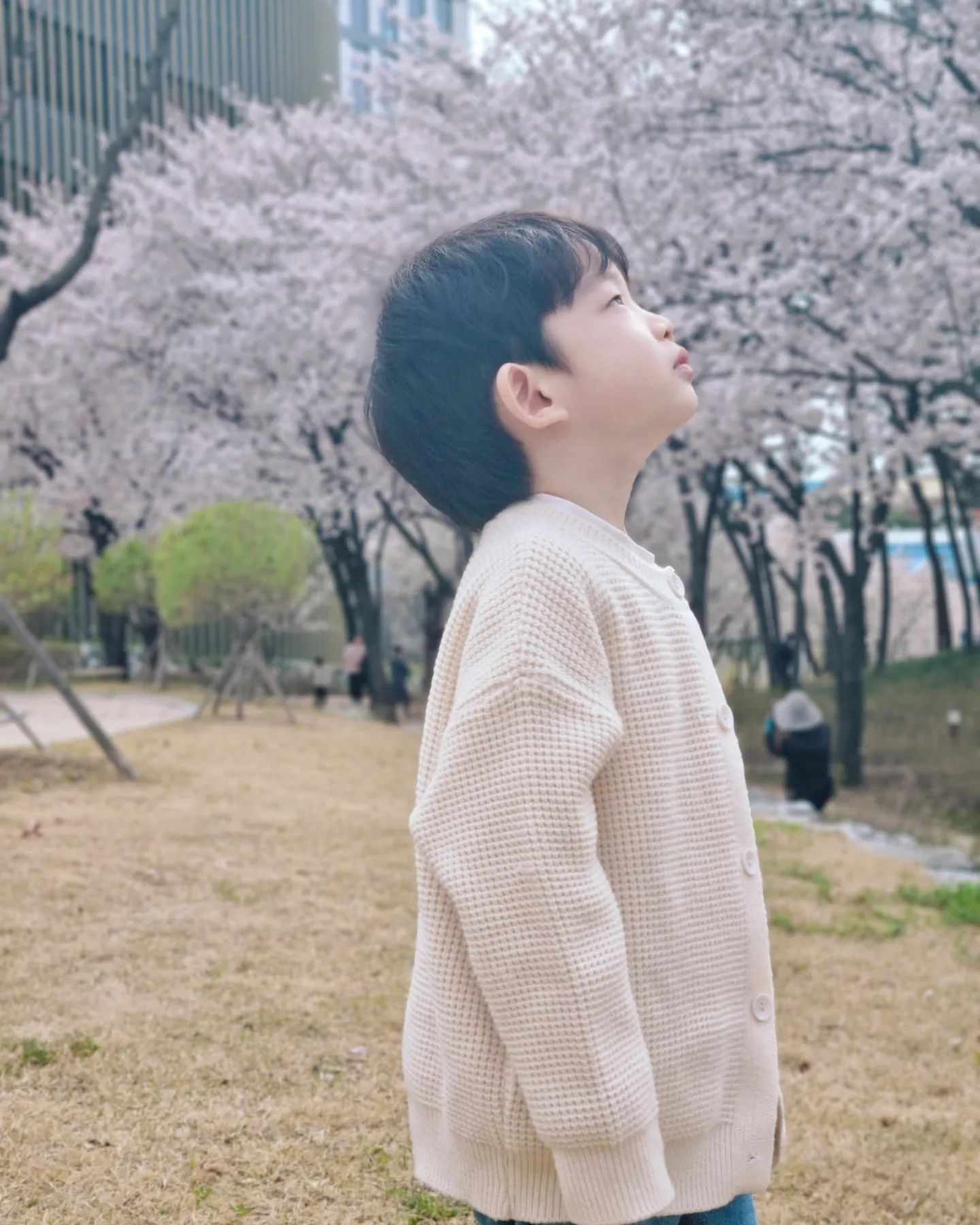 반짝반짝 빛나는⋆ ₊ ﾟ ☽ * ₊ ⋆ღ

#사랑해