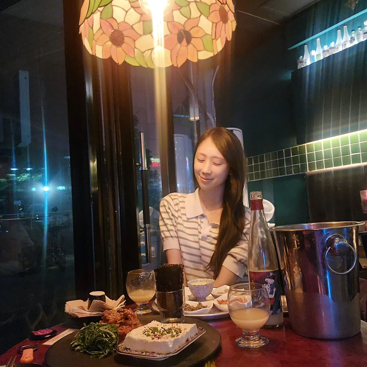 #협찬
두부김치 18.0
탱고막걸리 18.0
햇반 1공기 2.0

보문역 보석집✨️
완전 맛집, 분위기 좋은 술집🍶
내부컨셉과 분위기가 좋아 데이트나 소개팅 장소로도 적합☺️
술마시기 좋은 메뉴와 분위기 베리굿 강추🫡
다양한 주류와 안주가 구비되어있다구😍
두부김치 존맛탱😉 
탱고막걸리도 직접 만드셨다구 새콤달콤해🥭
보석양조에서 운영하는 세상 힙한 전통주점이라구😋
크래프트/내추럴 막걸리를 전문으로 하는곳👍
힙하고 분위기 좋은 장소에서 향기 가득한 우리술과 맛있는 안주를 즐길수 있어어🤭

 🎈보석집 (서울 성북구 고려대로2길 37 1층 115,116호)
bosuk_zip
☎️연락처: 0507-1337-1162
⏰️일 - 목 17:00 - 24:00, 금 - 토 17:00 - 01:00

#보문역맛집 #보문동맛집 #성신여대맛집 #안암동맛집 #보문역술집 #보석막걸리 #고대맛집