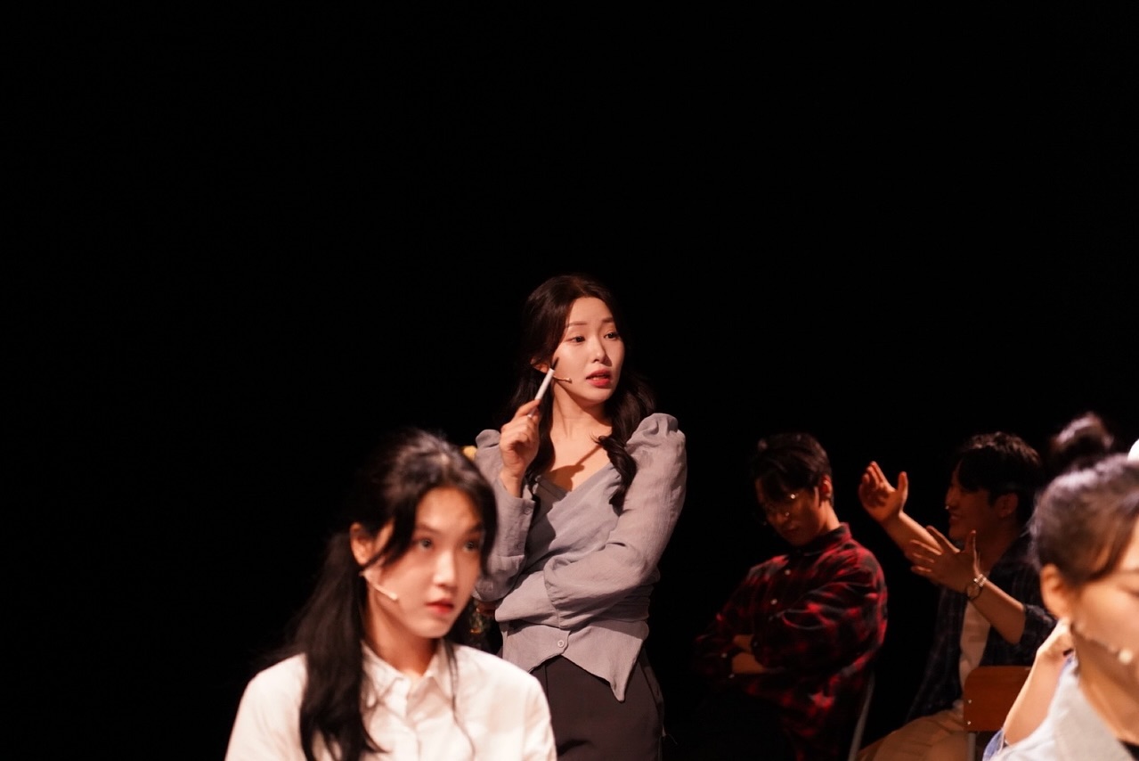 ☔️
뮤지컬 번지점프를 하다
“보고..싶어서? 내 수업을 듣고 싶어서가 아니구?”
