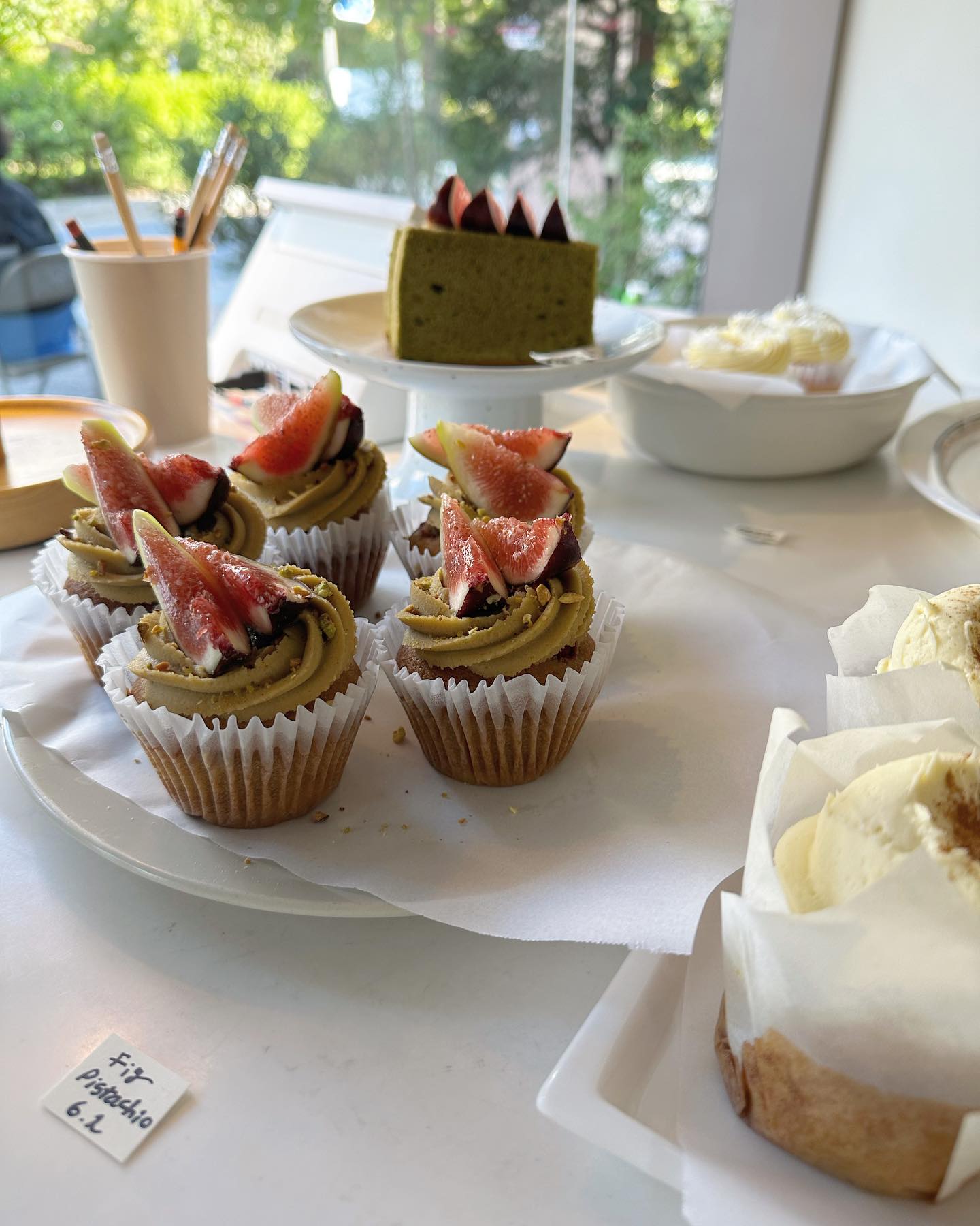 MOOD SHARE🧁