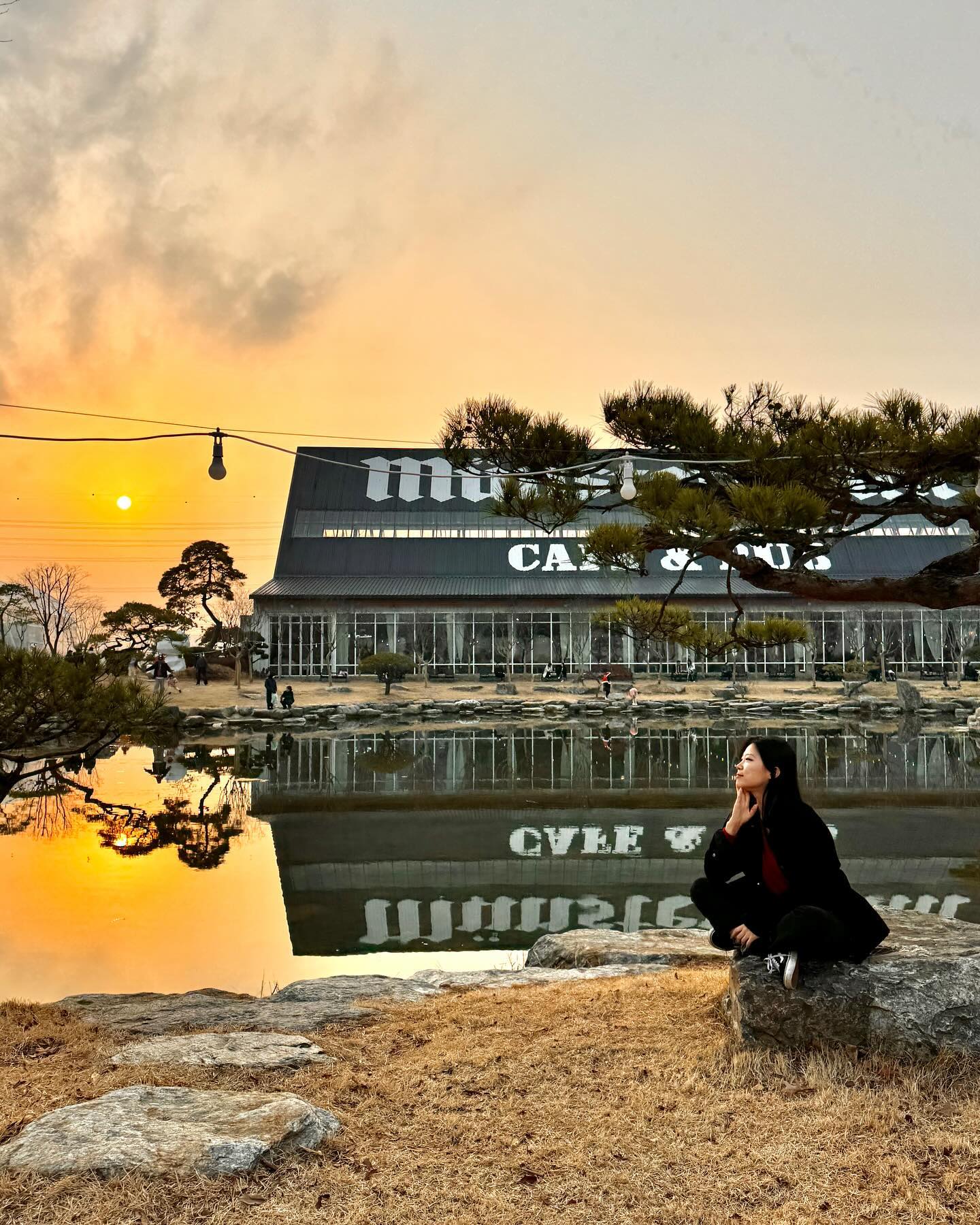 너무 오랜만입니다아🎄
연말이라 그런지 맘이 뒤숭숭해서 빠졌던 인테기! 
여전히 연말이지만 어쩐지 새해 기분으로 뭐든 할 수 있을 것 같은 느낌이 드네요!👀 모두 힘있는 연말 보내자구요🧣
#행복합시다 #해피뉴이어🎉 #2024iscoming