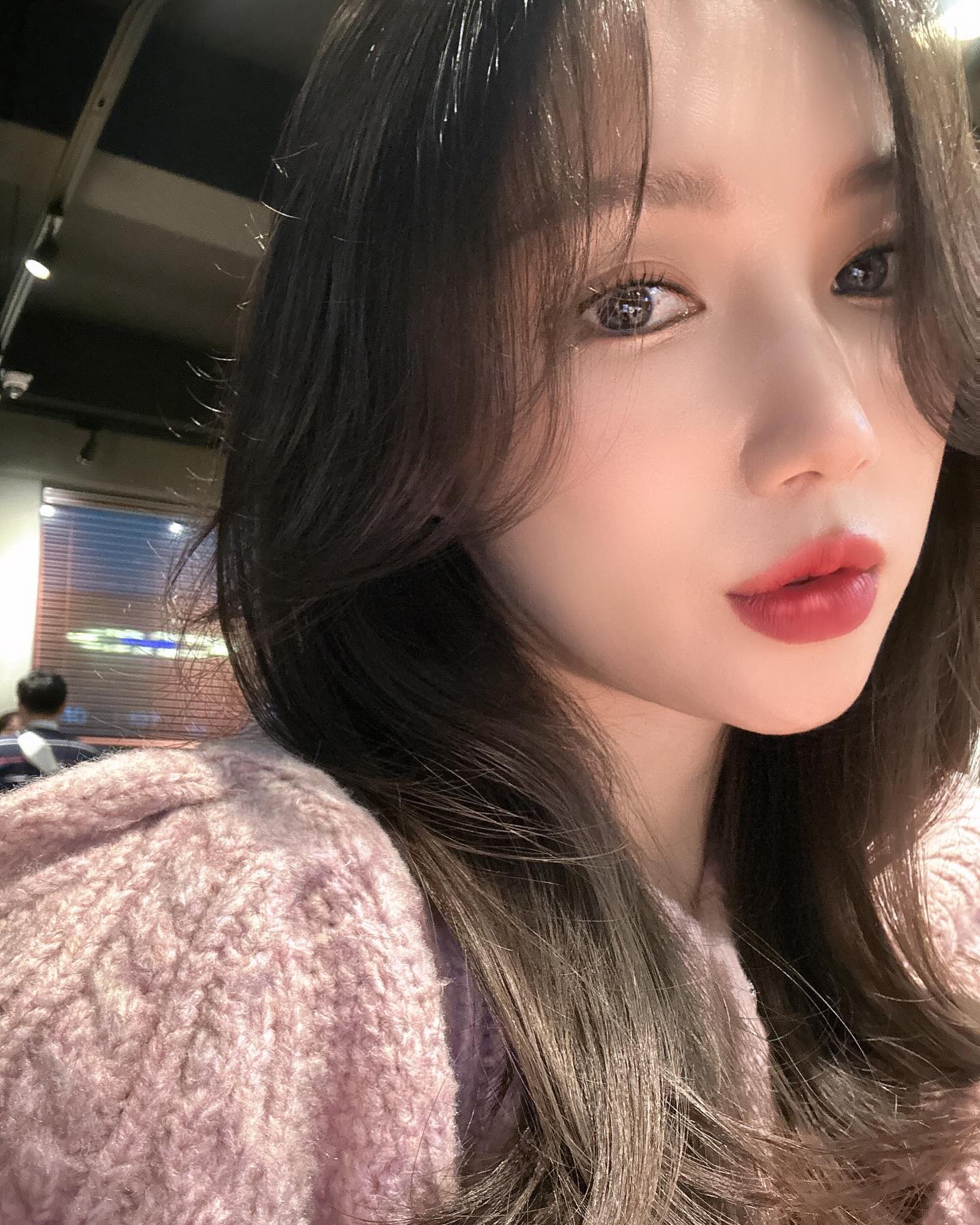 뀨~~💋 24년 3월에 꺼내보는 22년 12월 #셀카 👀
#selfie