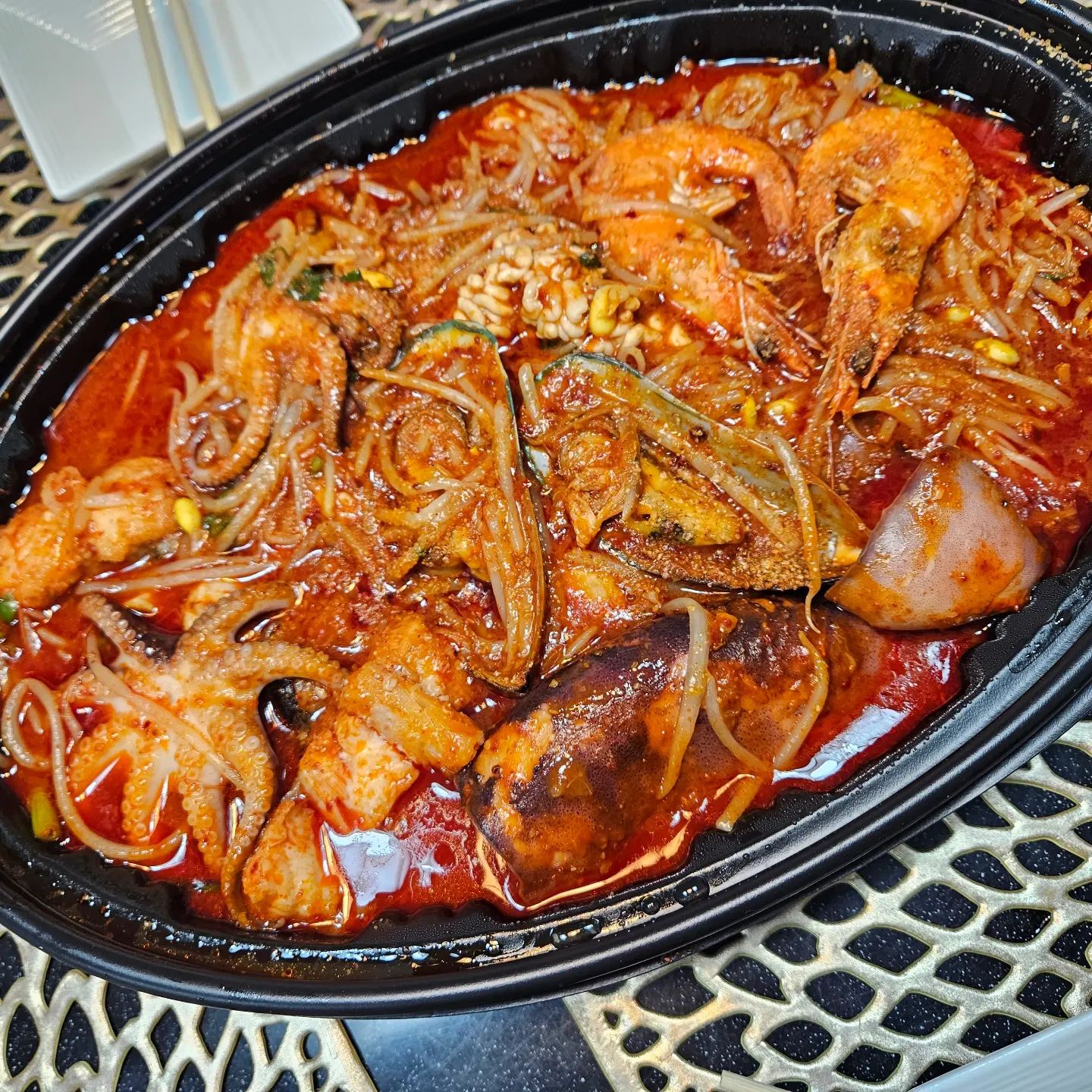 평일저녁🍚🥢 불금저녁🤗

저녁먹으러 가기로 했는데 너무 추워서 집에서...
엄마 둘. 아이들 넷
아이들 신났네~~~^^