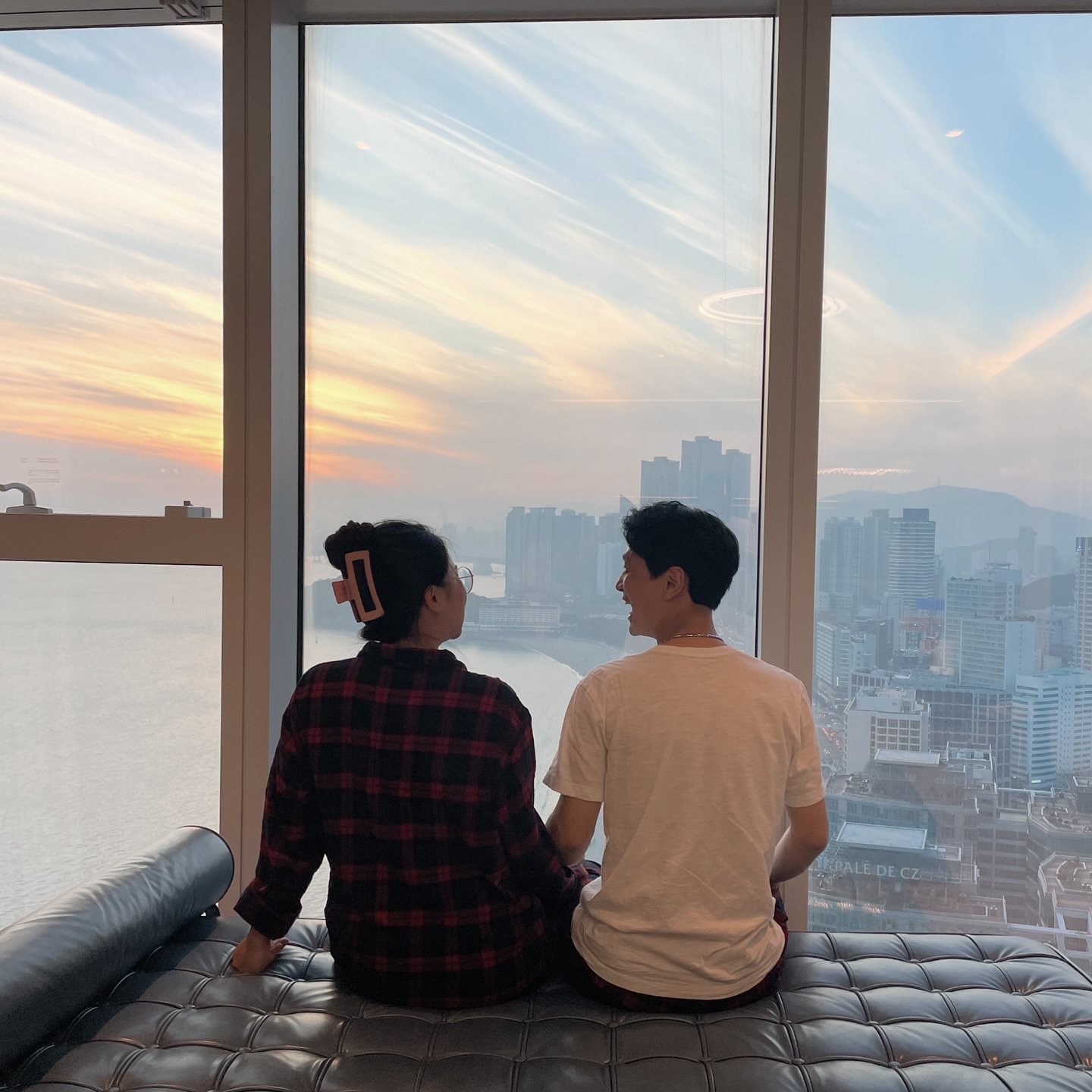 잘 살아보자. 배우자 김씨🫶🏻

23년도 너무 재미있게 보냈는데, 24년엔 또 얼마나 더 재미있으려나🙂
