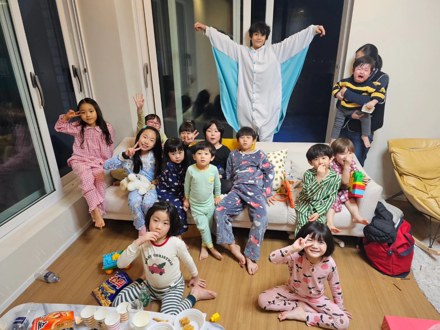 인정2기 네번째 모임❤

소율이가 가야해서 가기전에 단체샷 

아쉽지만 담엔 오래함께해❤

즐겁게 놀자 애들아❤❤❤

이한이를 지켜주지 못해 미안행❤

jsking1022 luv_oh0304 taejun_2017 hakjun_2015 luv_sh2087 danakim.2016 hyunjulim an_jion_ atommandu._.sy song_soyul16 vita.o_o.joeun

#키즈모델 #미래의스타들 #아역배우  #아역 #키즈셀럽
