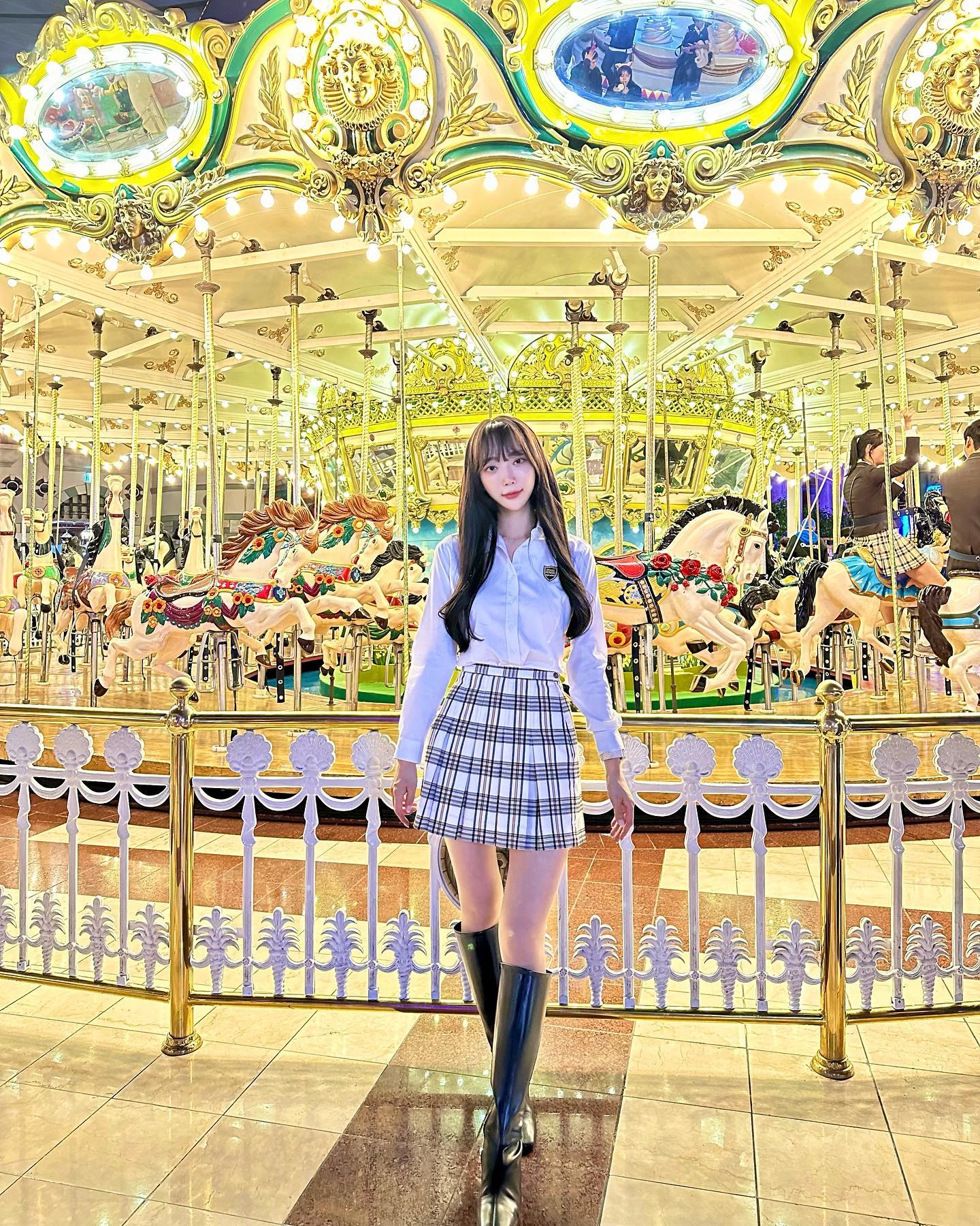 🎠✨