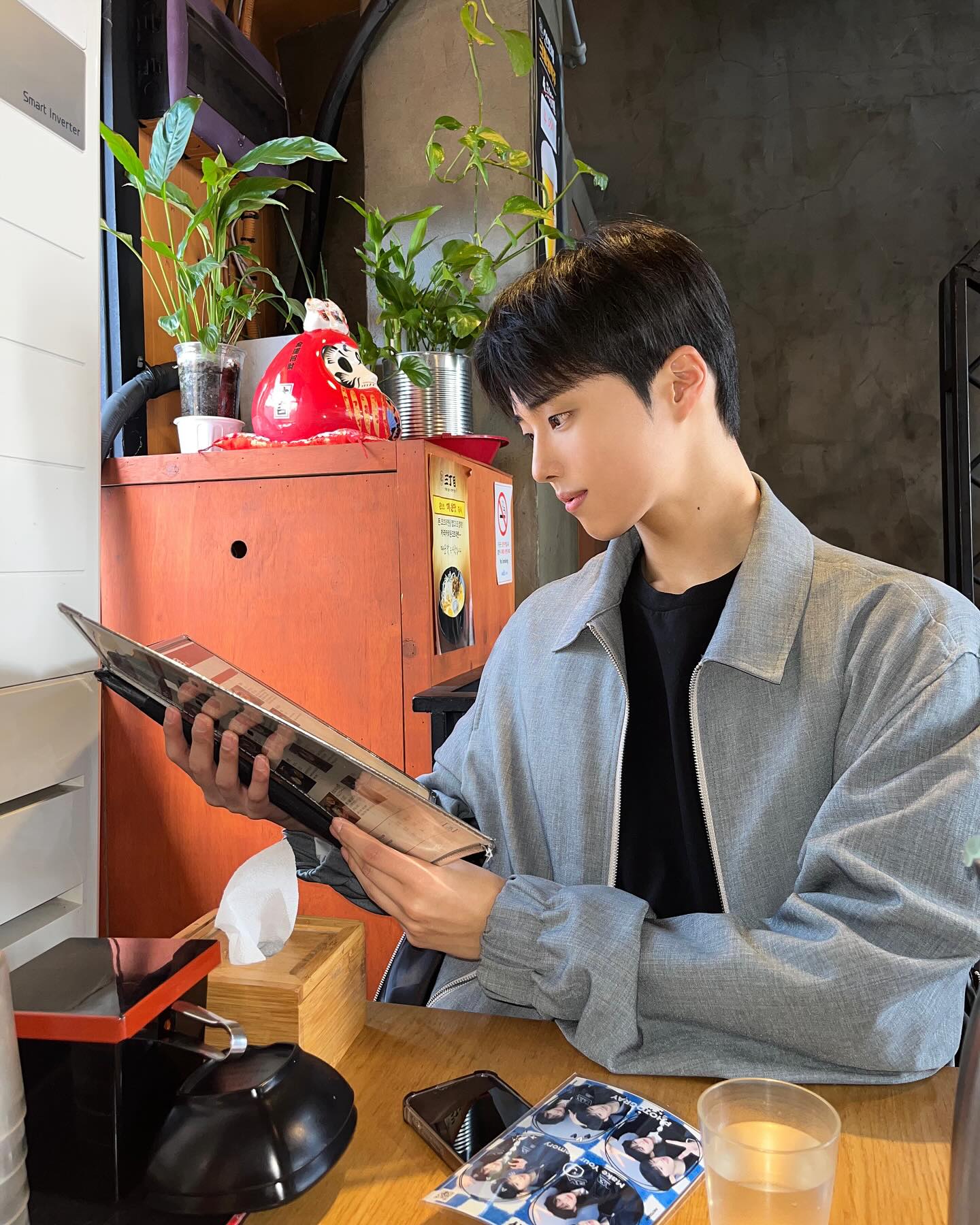 돌고돌아 라멘집 🍜

#홍대 #홍대입구 #라멘