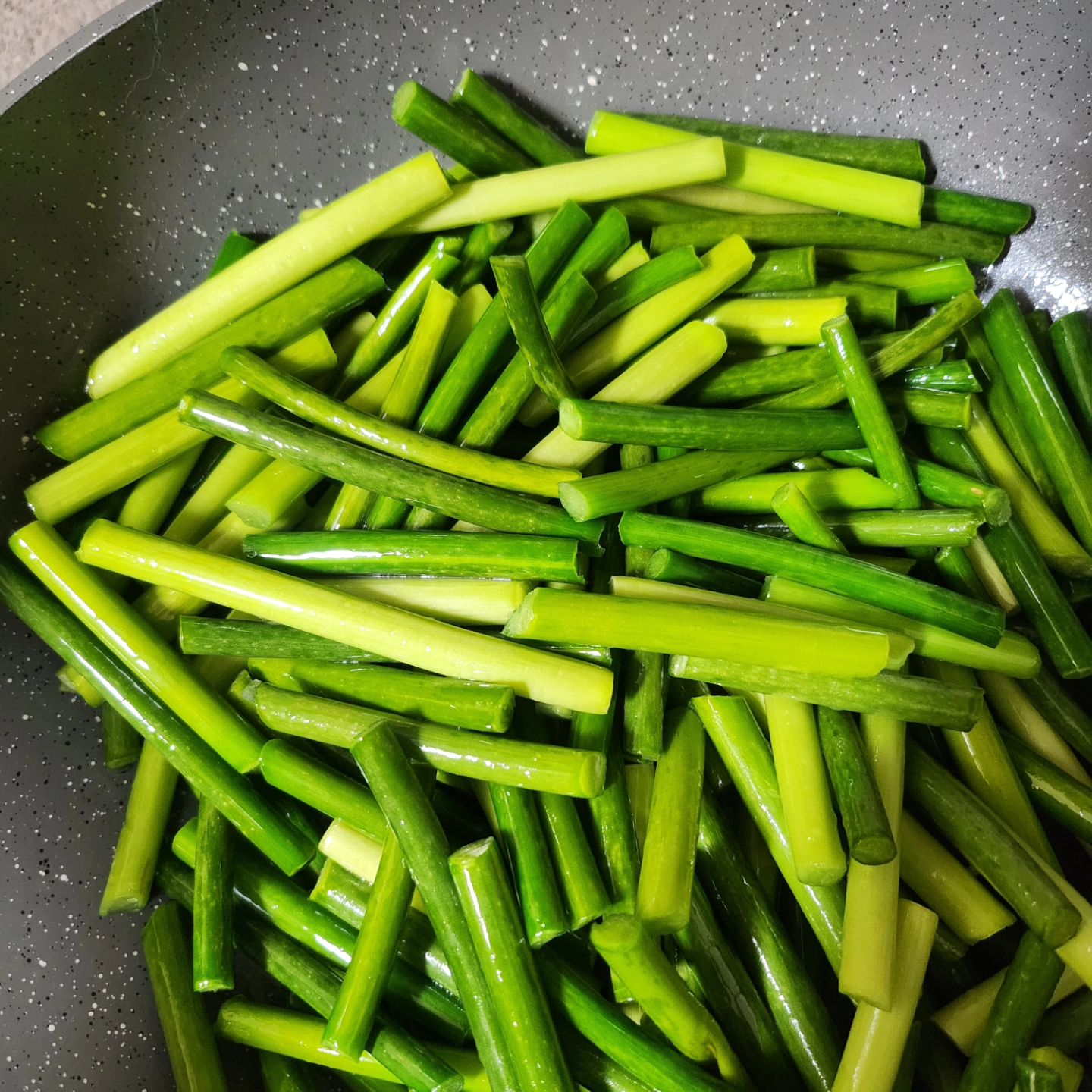 엄마손맛이 났다.
#마늘쫑볶음