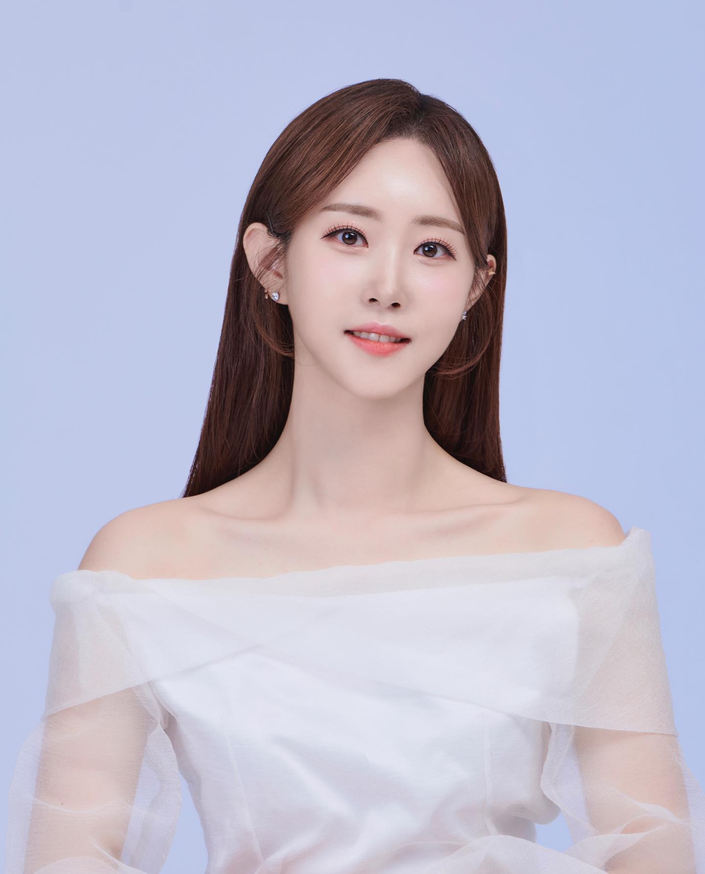 #프로필
게을러서 보정본 요청을 너무 늦게했다🐰
역시 스튜디오 보정본이 내 손보다 낫다🩷
이제 Ai 프로필 필요 없숴!