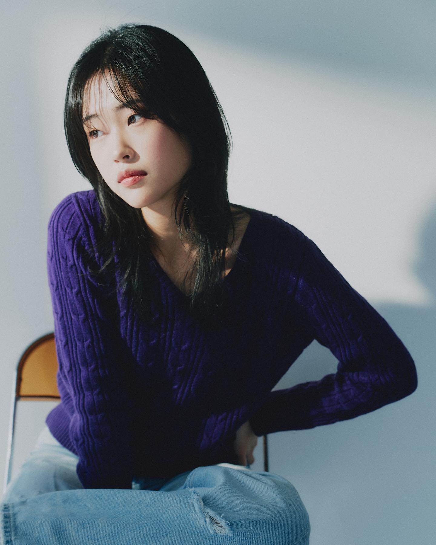 #광고
‘프로필 사진’이라는 긴장감
카메라 앞에 서면 몸이 굳고 표정이 어색해지기 쉬운데

바이올렛 스탠다드 스튜디오 (violet_standard_ )에서는
작가님과 호흡하고 충분히 소통하는 시간으로
긴장감은 금새 해소되고
사진 속에서는 온전한 내 모습을 발견할 수 있었어요.

촬영 후
작가님과 1:1로 보정 작업을 진행하면서
사진의 장점을 살리고 제가 원하는 분위기로 완성해주신 것도 정말 만족스러웠습니다.

프로필 사진을 처음 찍어보시거나,
자연스러운 내 모습을 담고싶으신 분들께
바이올렛 스탠다드 스튜디오 (violet_standard_ )
추천드립니다!💕

#광고#프로필사진#배우프로필#모델프로필#개인화보#일반인화보#일반인프로필#졸업사진#개인프로필#프로필스튜디오#프로필촬영#프로필사진촬영#포트레이트#배우지망생#모델지망생#사진관#사진촬영#개인촬영#화보촬영#사진보정#인물보정