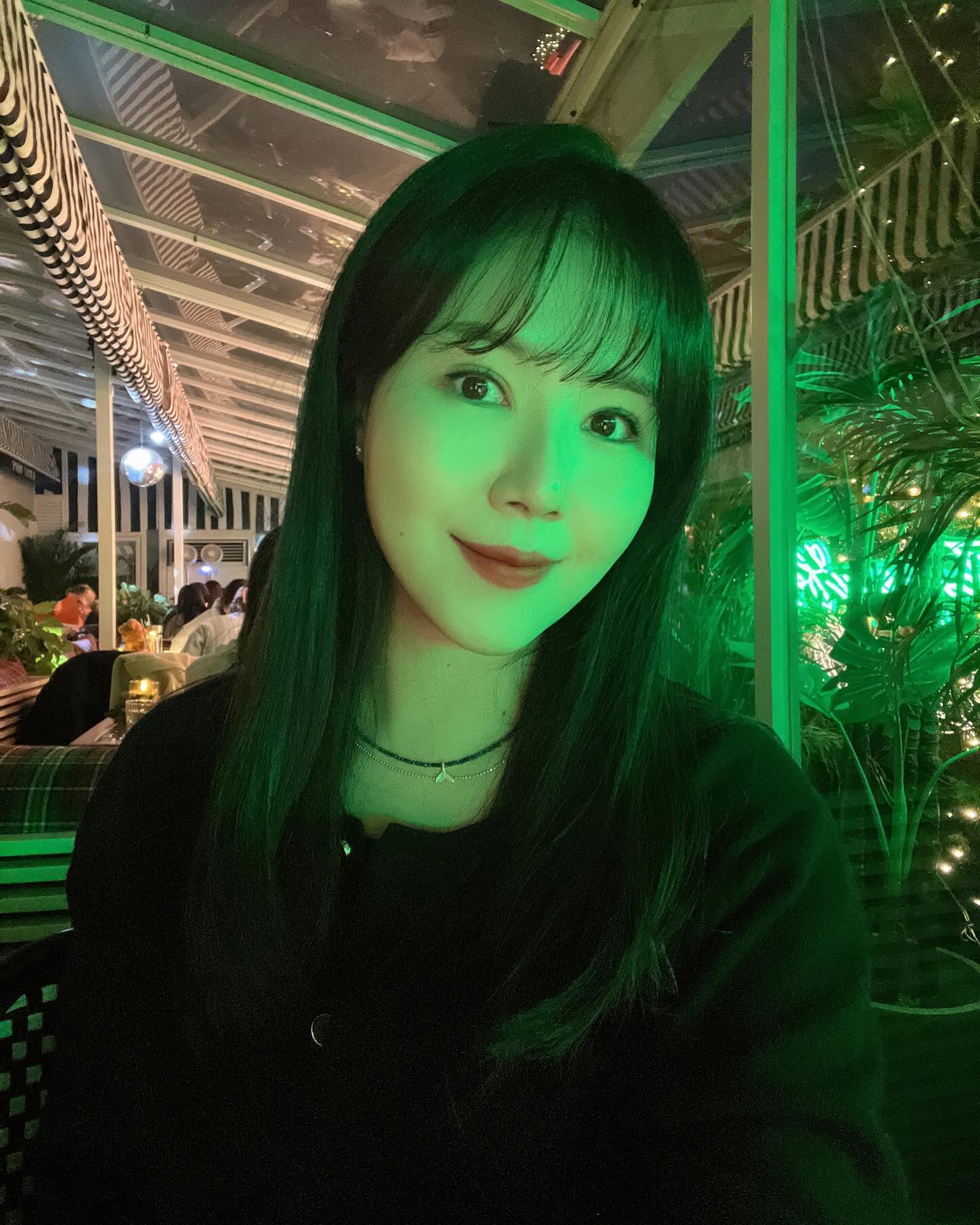 -
앞머리 이발한 날 기념샷
이 자리에서의 사진은 슈렉 혹은 피오나공듀🤢

#terraceroom #테라스룸청담
#goodbye2023 #슈렉조명 #피오나공주
#슈렉 #앞머리이발 #아직도적응안됨