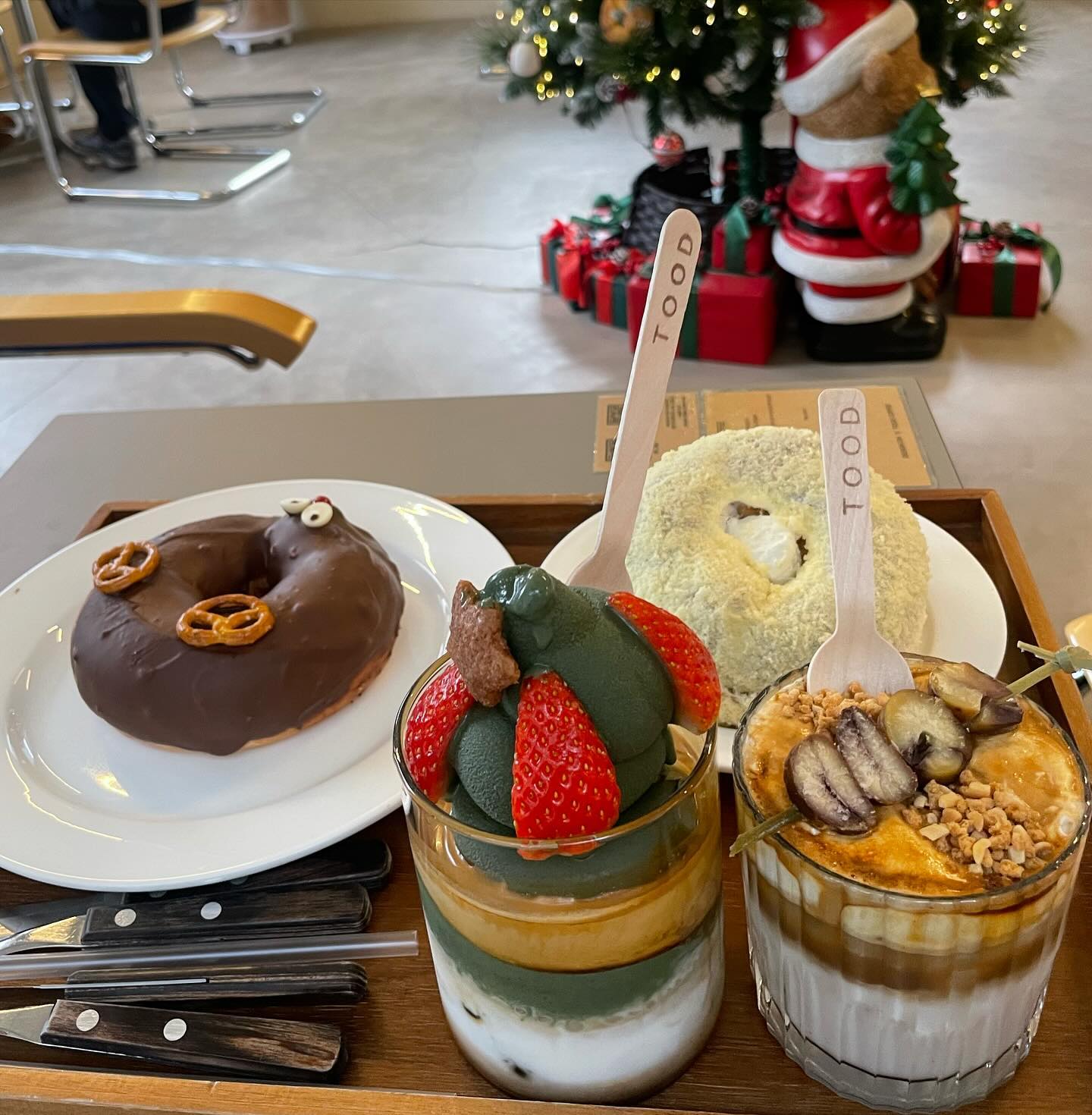 #서비스제공
크리스마스 시즌 음료 맛집🎄🎅🏻
대전 근교 카페에서 힐링
전날 급체가 한번에 날라간 힐링 공간

❤️💚 크리스마스 시즌 음료 아이스크림 쑥 라떼 꼭 드세요👍🏻

#협찬 #대전카페 #대전근교카페 #대전애견동반카페 #대전카페추천 #대전투드커피 #투드커피