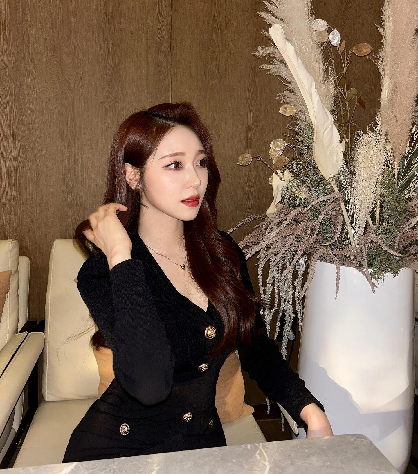시향지 20개넘게 쓰구 후각을 잃음ㅎㅎ
바이레도 가격오른대..백미리 사서 쟁여놔 다들