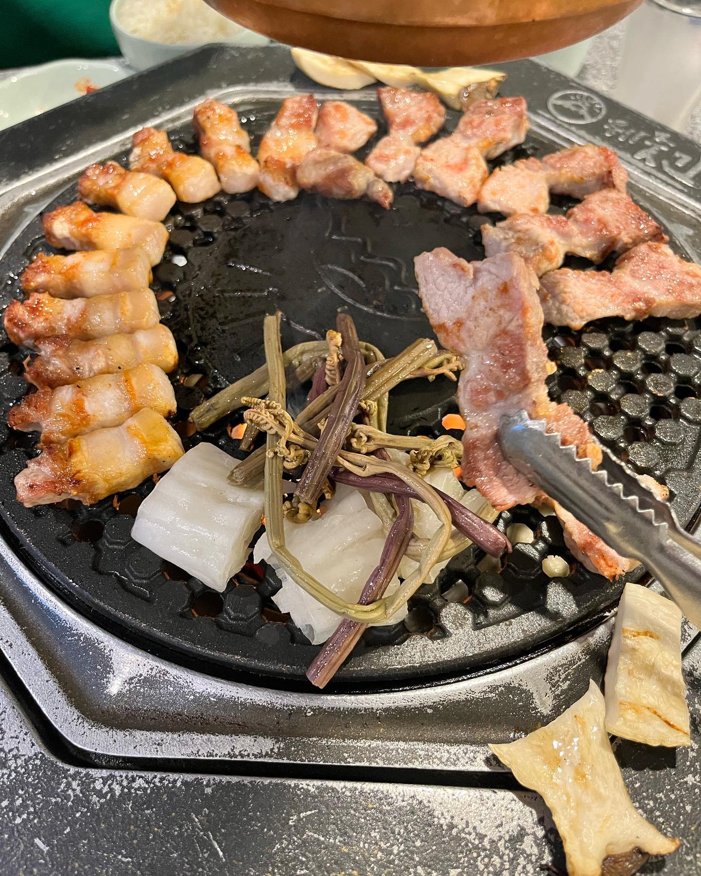 ✨제줏간 부평점✨

가격도 맛도 너무 만족스러웠던,,(ฅ˘⩊˘ฅ)
고깃집 맛집을 찾으면 이제 가장 먼저 떠오르는 제주의 멋, 분위기를 고스란히 옮겨담은 제줏간 부평점 방문해보세요!!💓

사이드 메뉴 구성까지 맛, 멋, 가격 모든 면에서 비교 하기 힘든 인천부평에서 분위기, 맛을 모두 갖춘 제줏간 맛집을 적극 추천합니다!🫣

📌매일 13:00 ~ 01:00
📌0507-1354-1423
.
.
.
#제줏간부평점 #제줏간 #부평맛집 #부평맛집추천 #부평데이트 #부평맛집 #부평핫플 #부평동맛집 #부평테마의거리 #부평테마의거리맛집 #부평구맛집 #부평고기집 #부평고깃집 #부평맛집추천 #부평맛집투어 #부평맛집베스트 #부평맛있는집 #부평역맛집 #부평역맛집추천 #부평역데이트 #부평역핫플 #부평역고기집